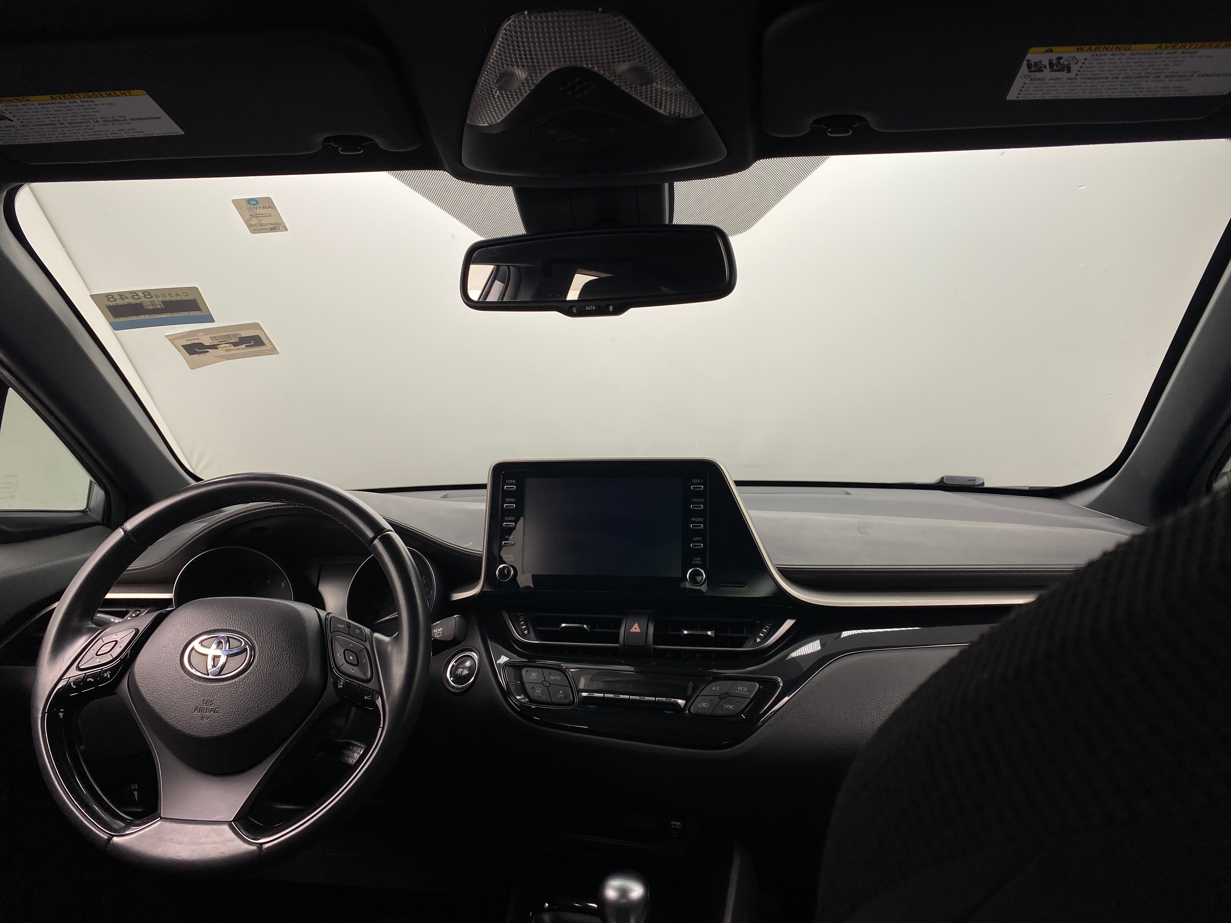 2019 Toyota C-HR XLE 3