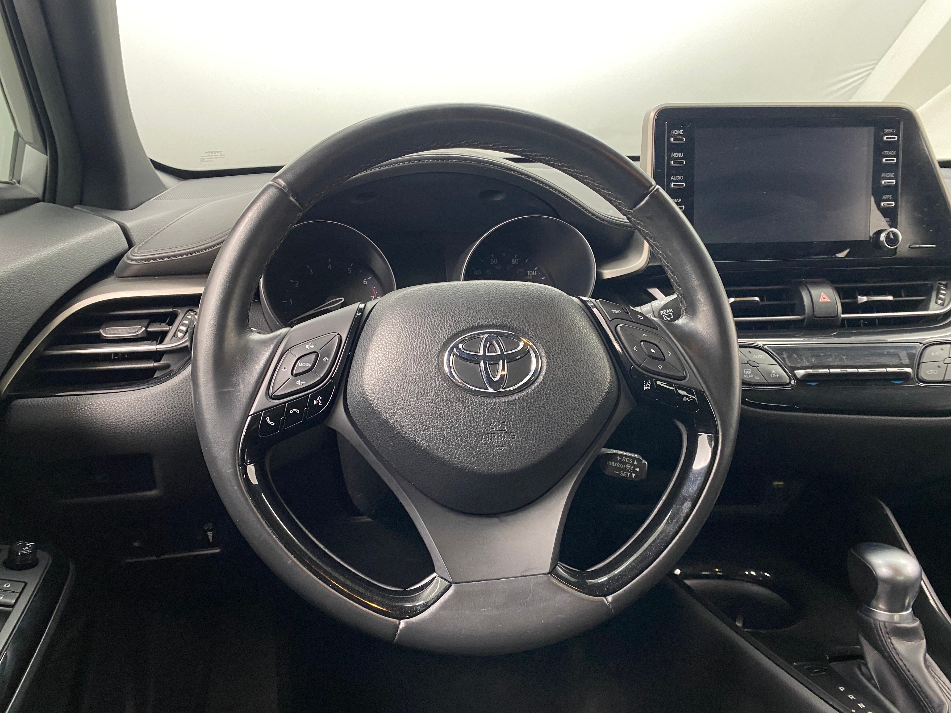 2019 Toyota C-HR XLE 5