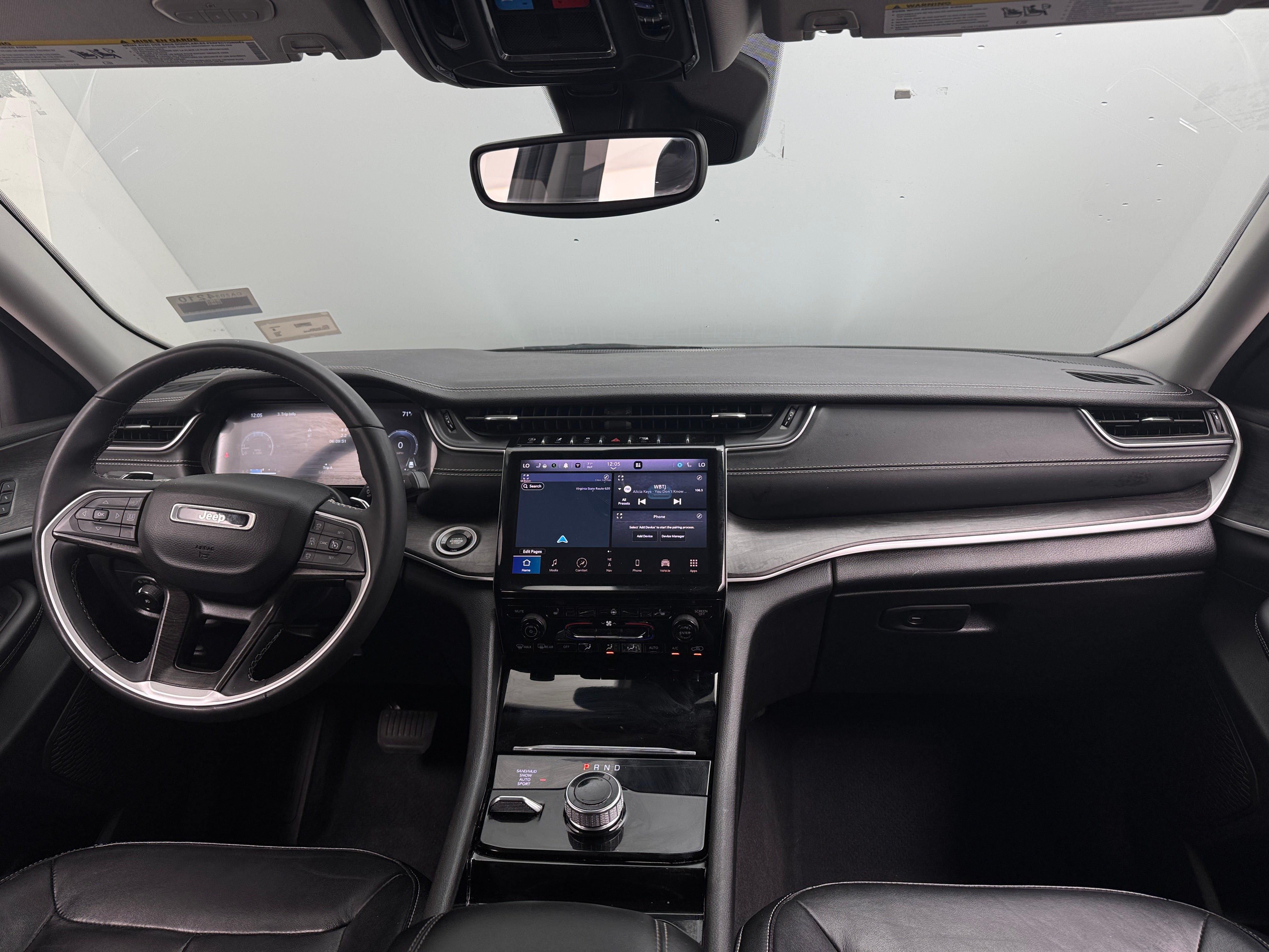 2023 Jeep Grand Cherokee Limited Edition 2
