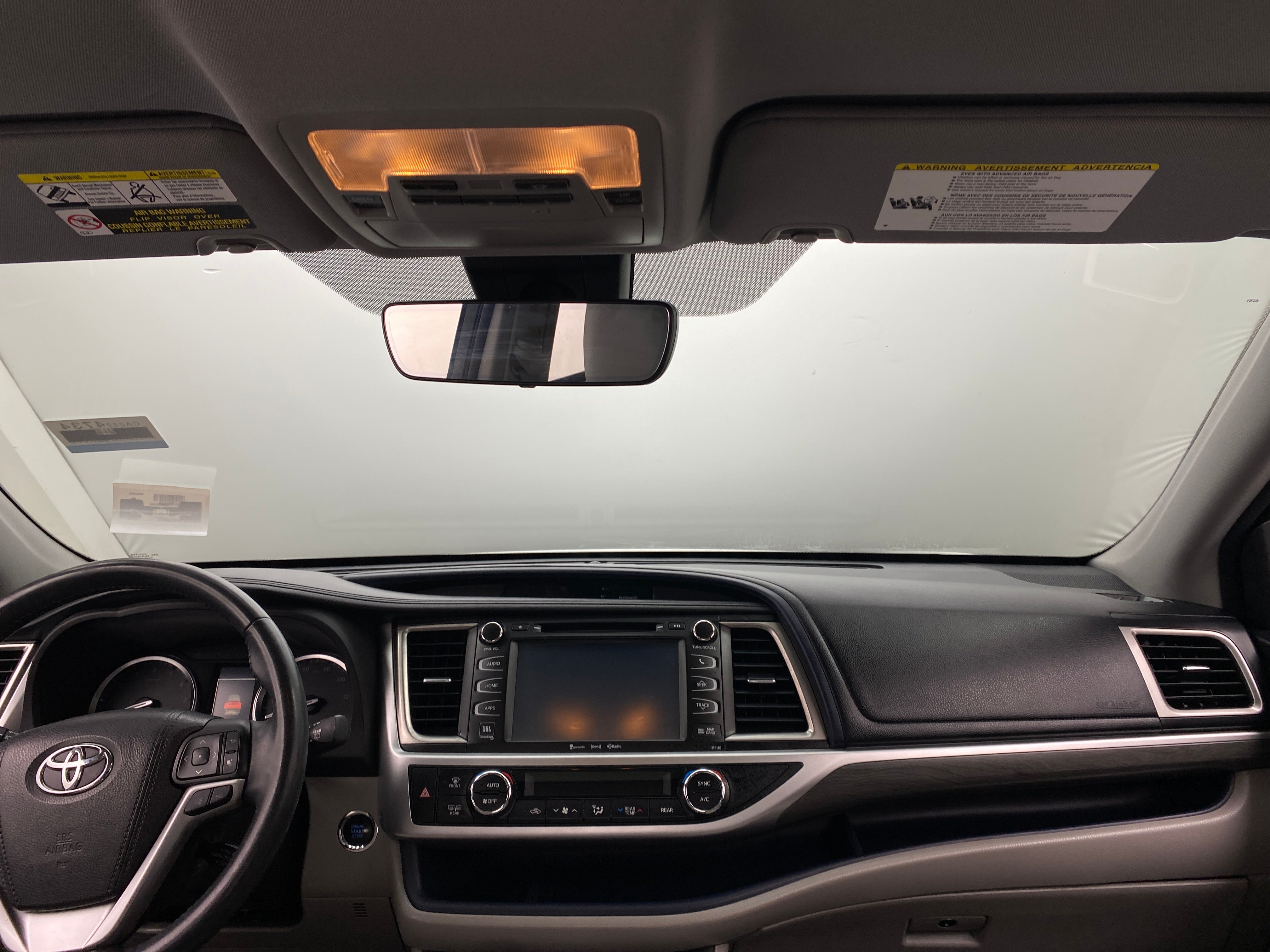 2017 Toyota Highlander Limited 3