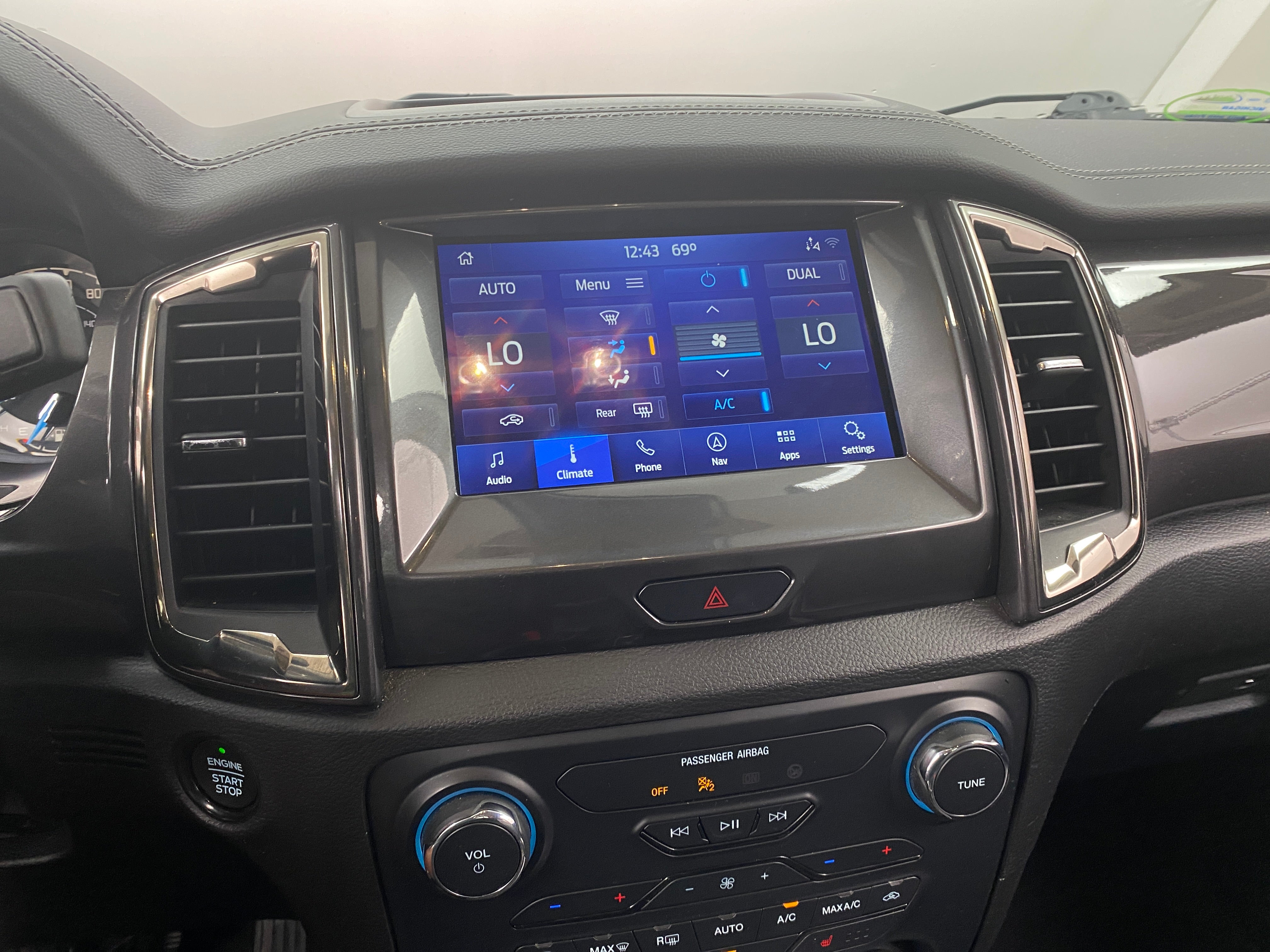 2023 Ford Ranger Lariat 3