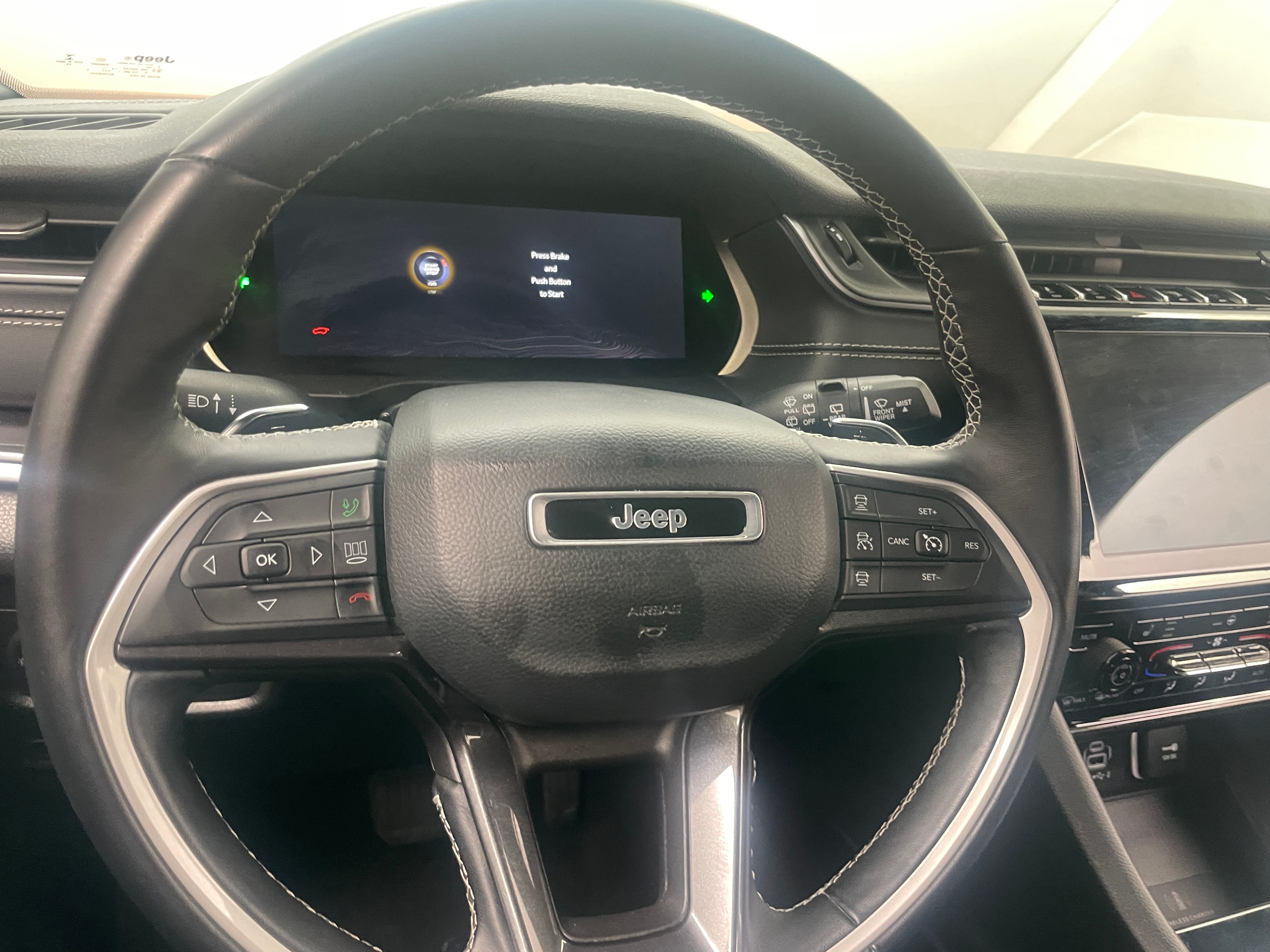2022 Jeep Grand Cherokee L Altitude 4