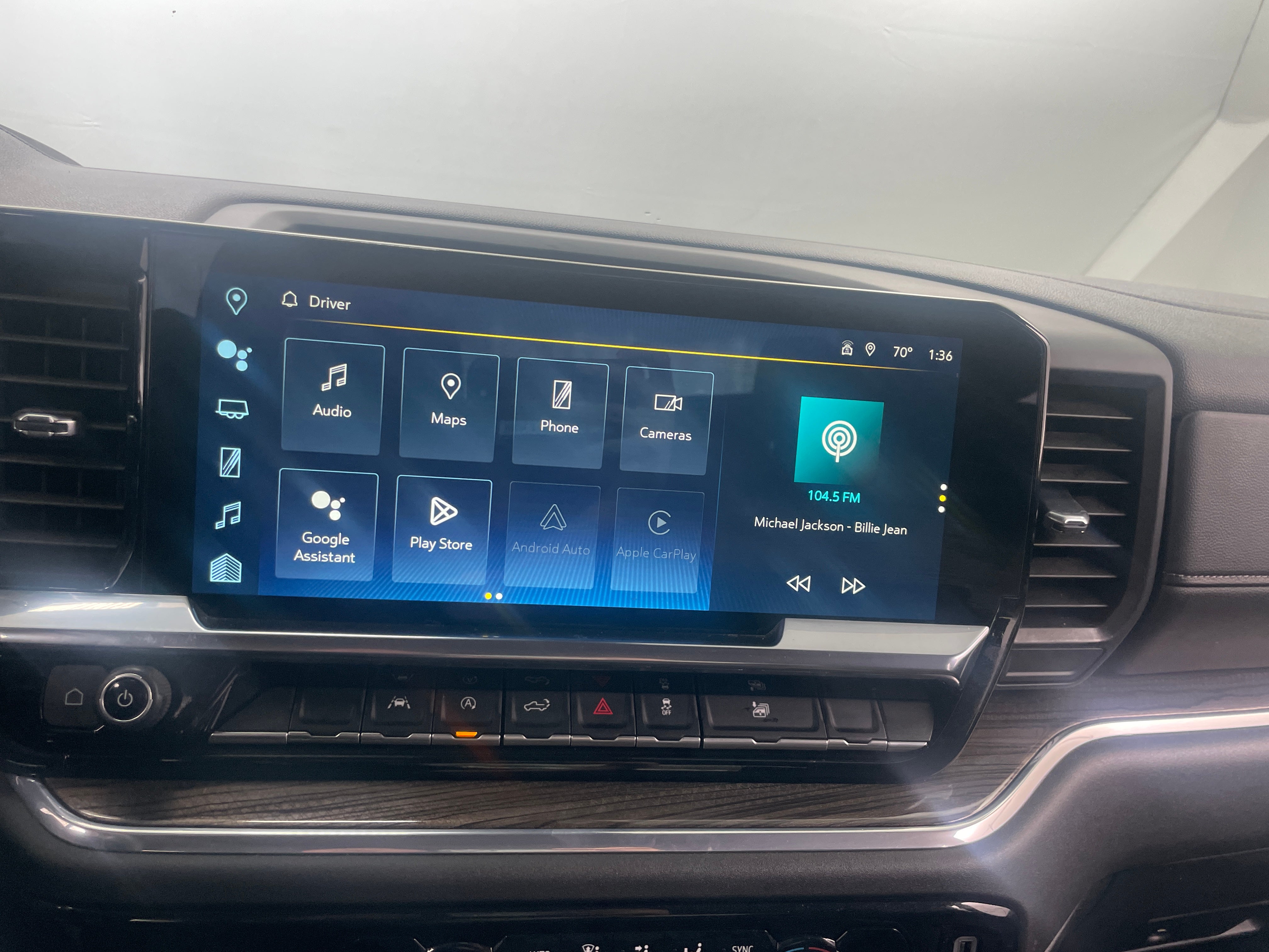2024 Chevrolet Silverado 1500 LT 4