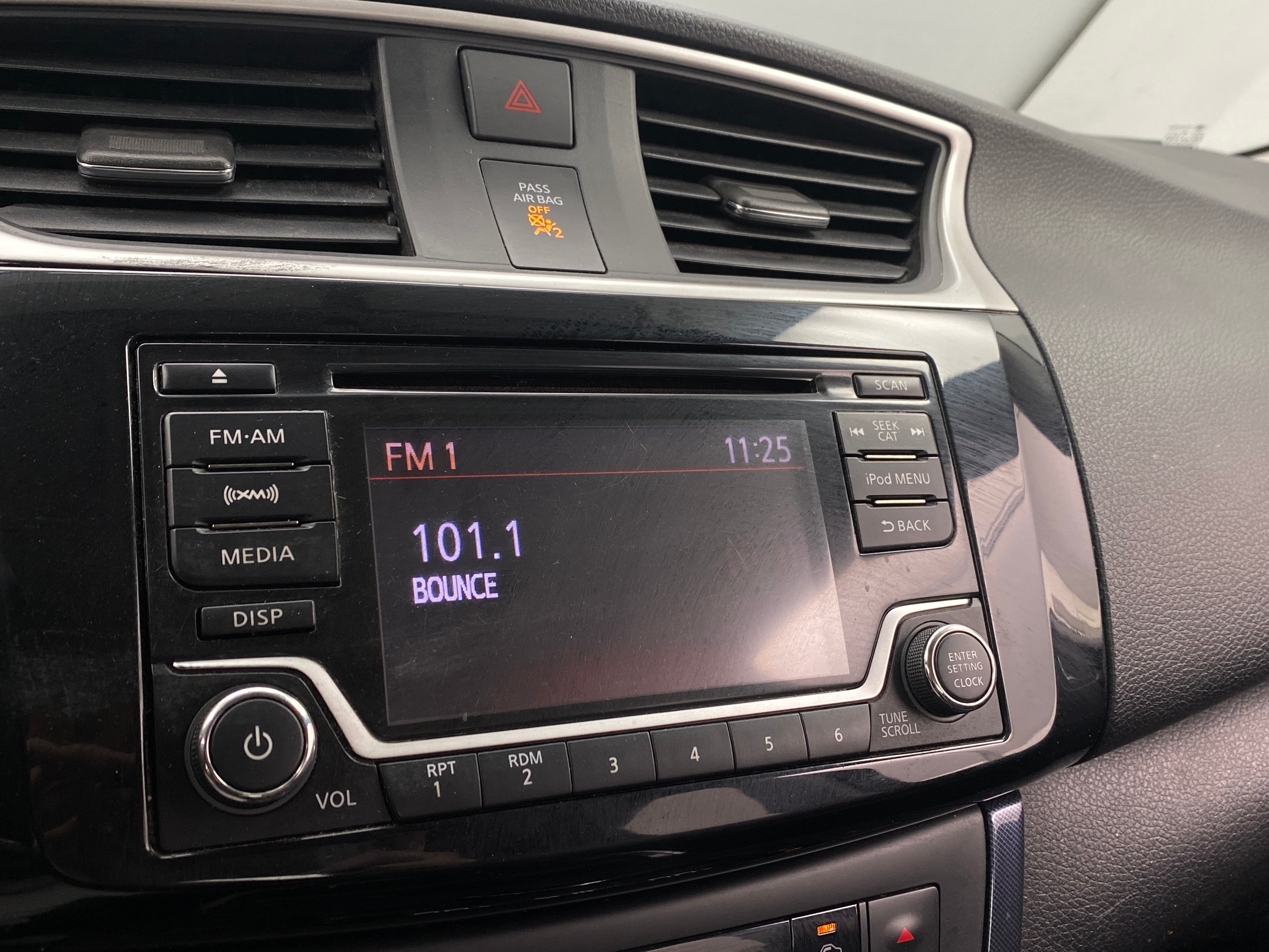 2018 Nissan Sentra SR 4