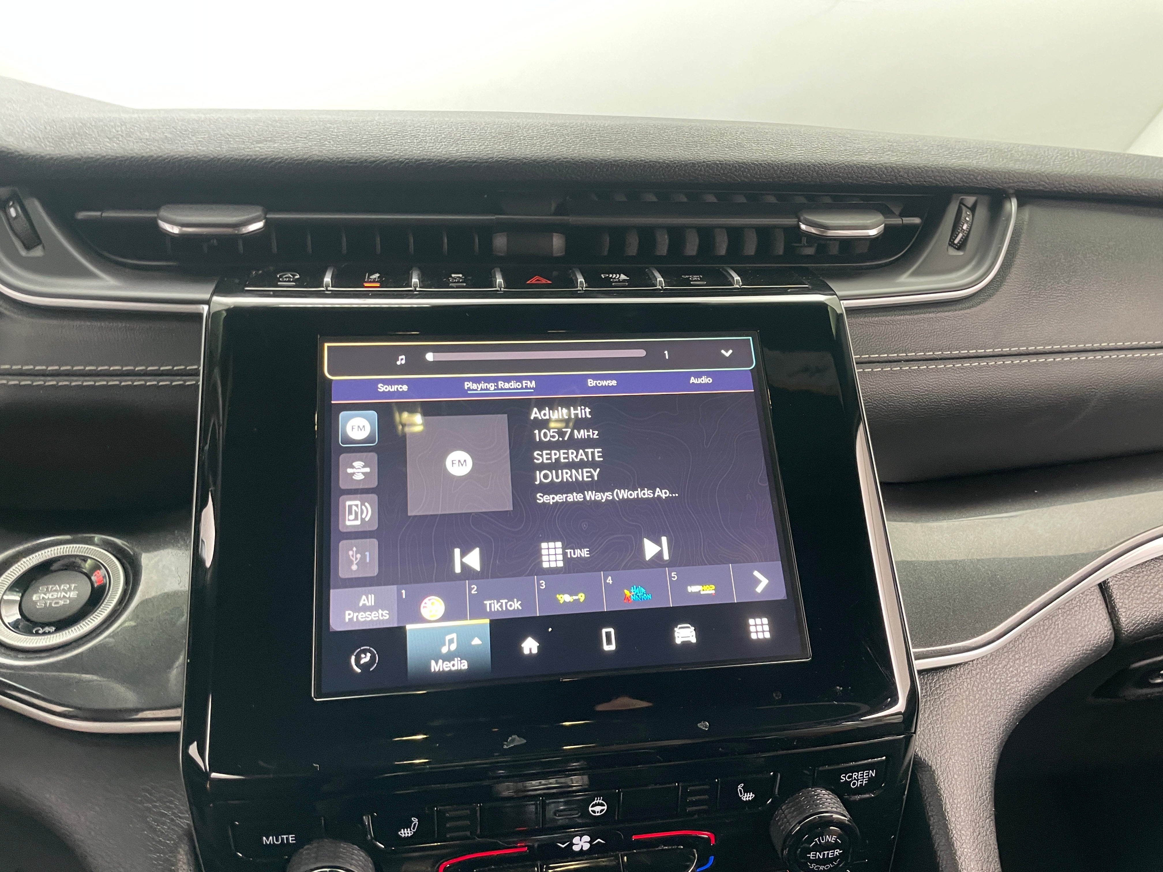 2022 Jeep Grand Cherokee L Altitude 4