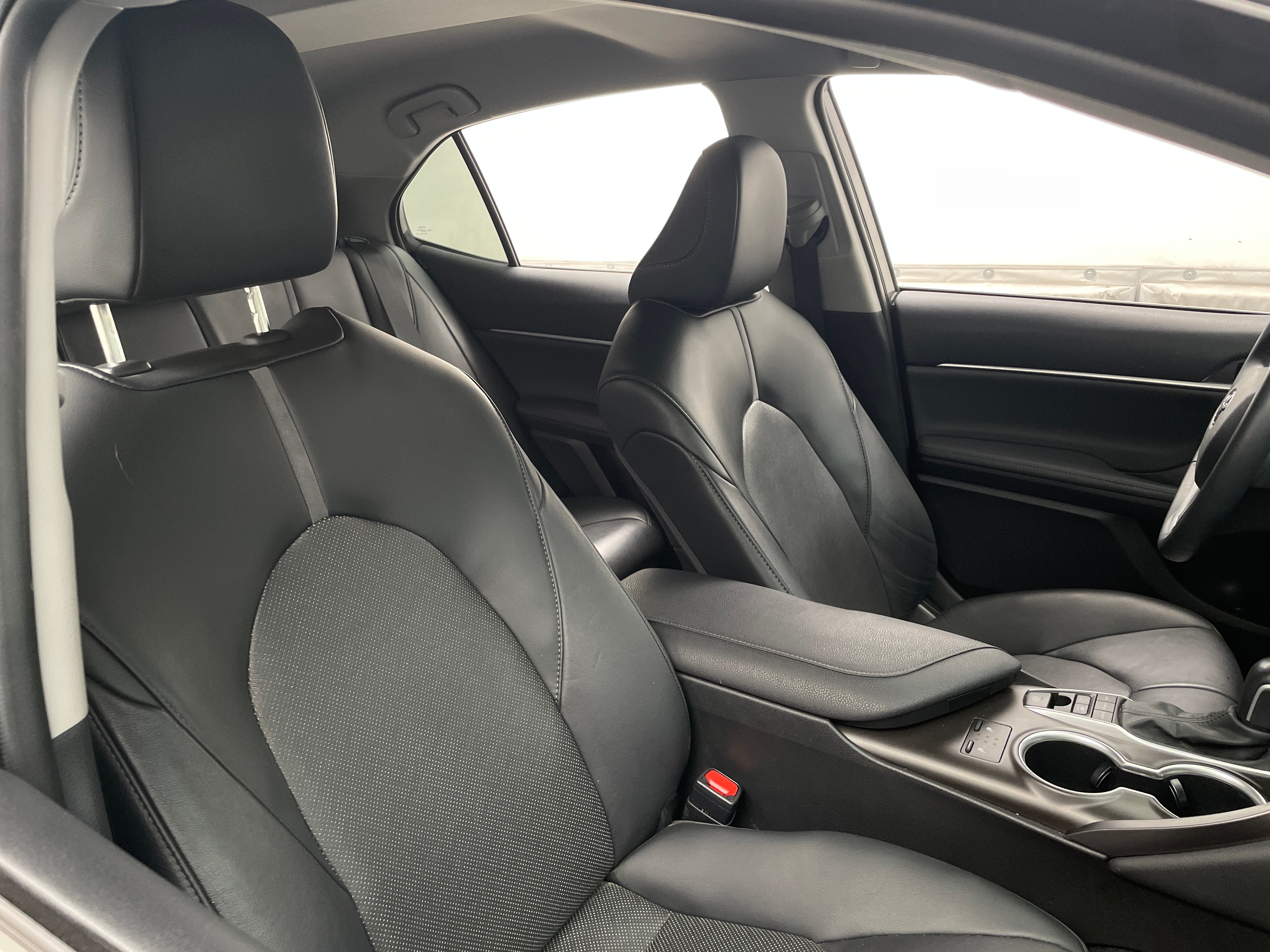 2023 Toyota Camry XLE 2
