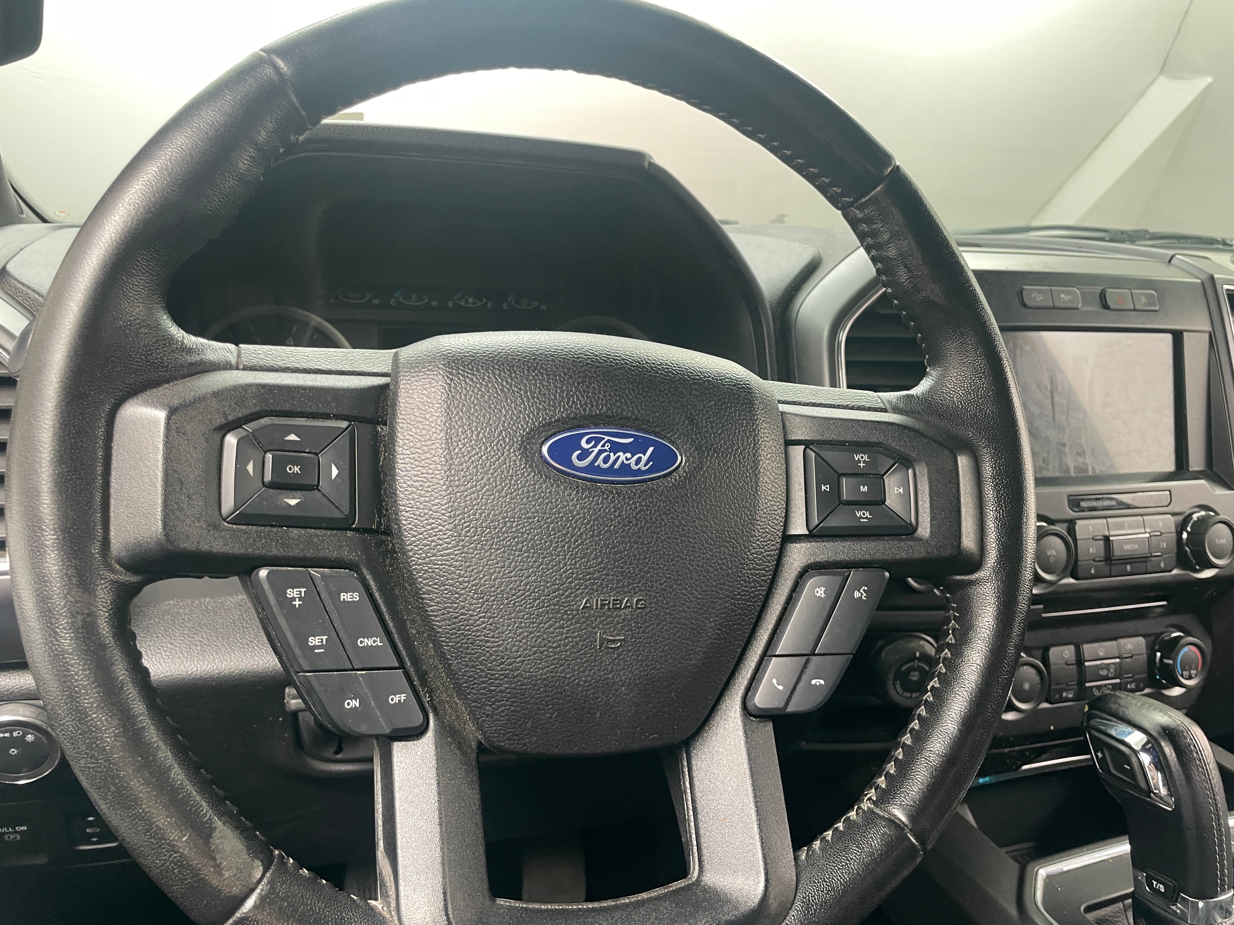 2017 Ford Econoline E-150 5