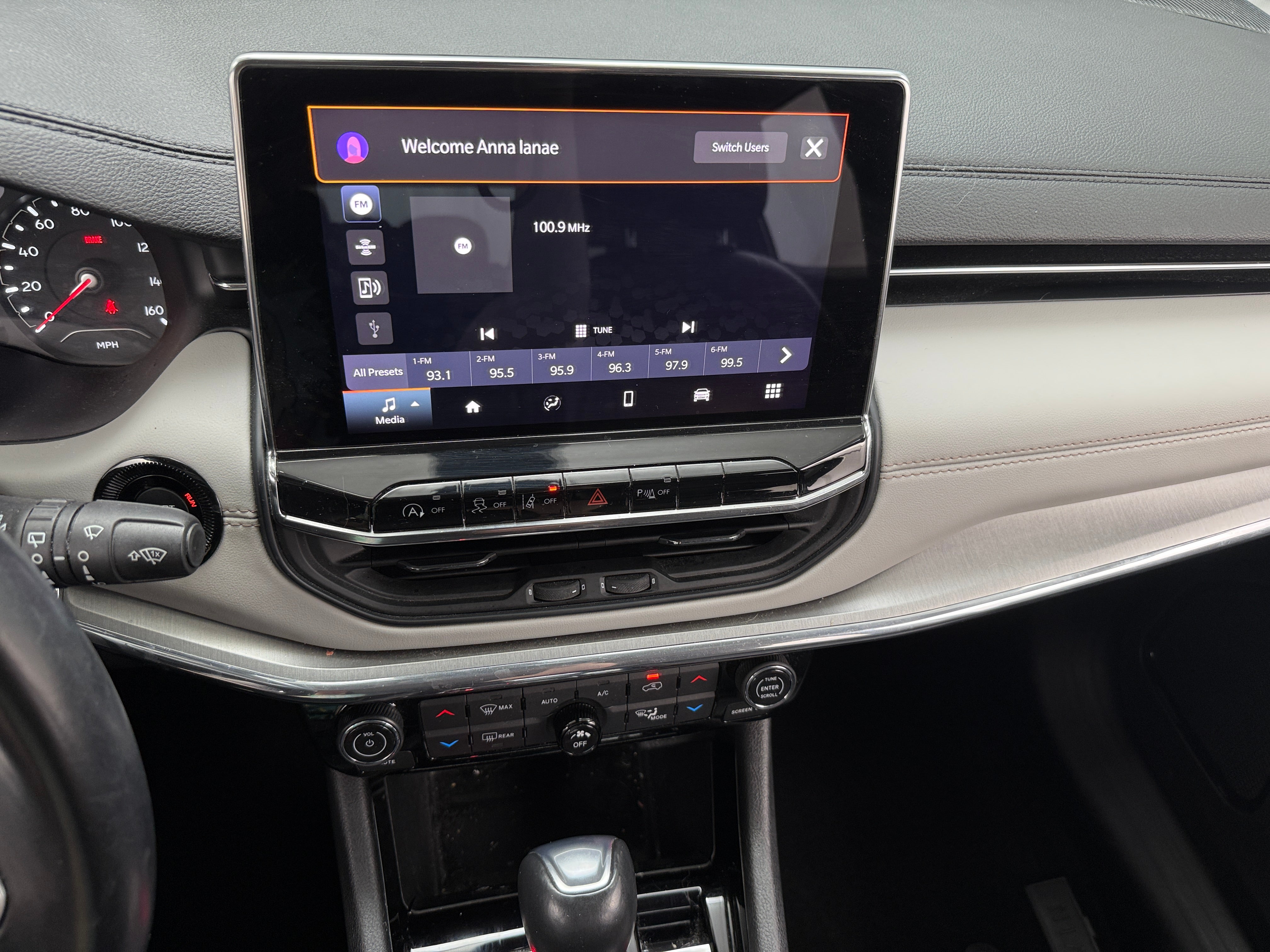 2022 Jeep Compass Limited 3