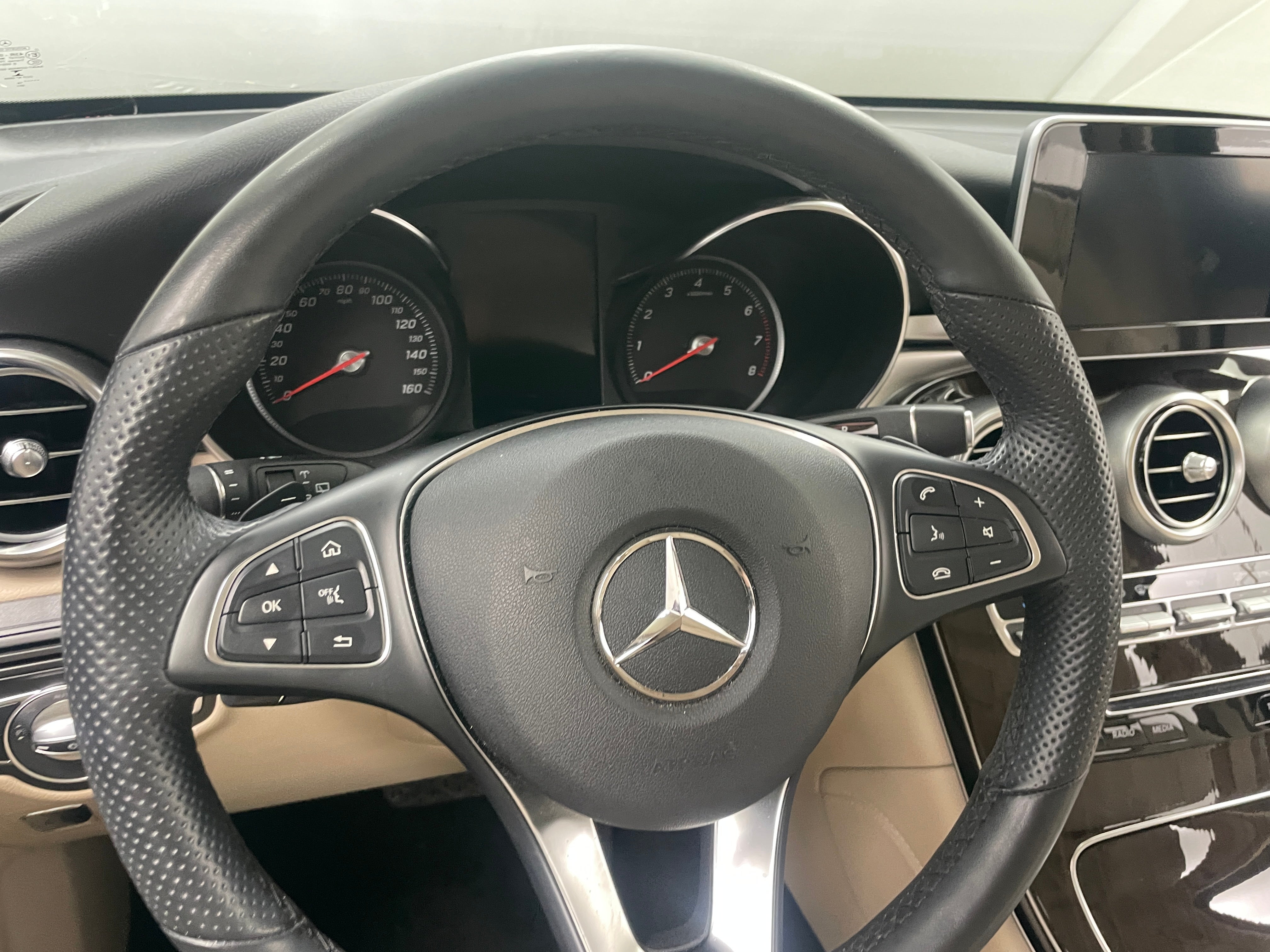 2019 Mercedes-Benz GLC 300 5