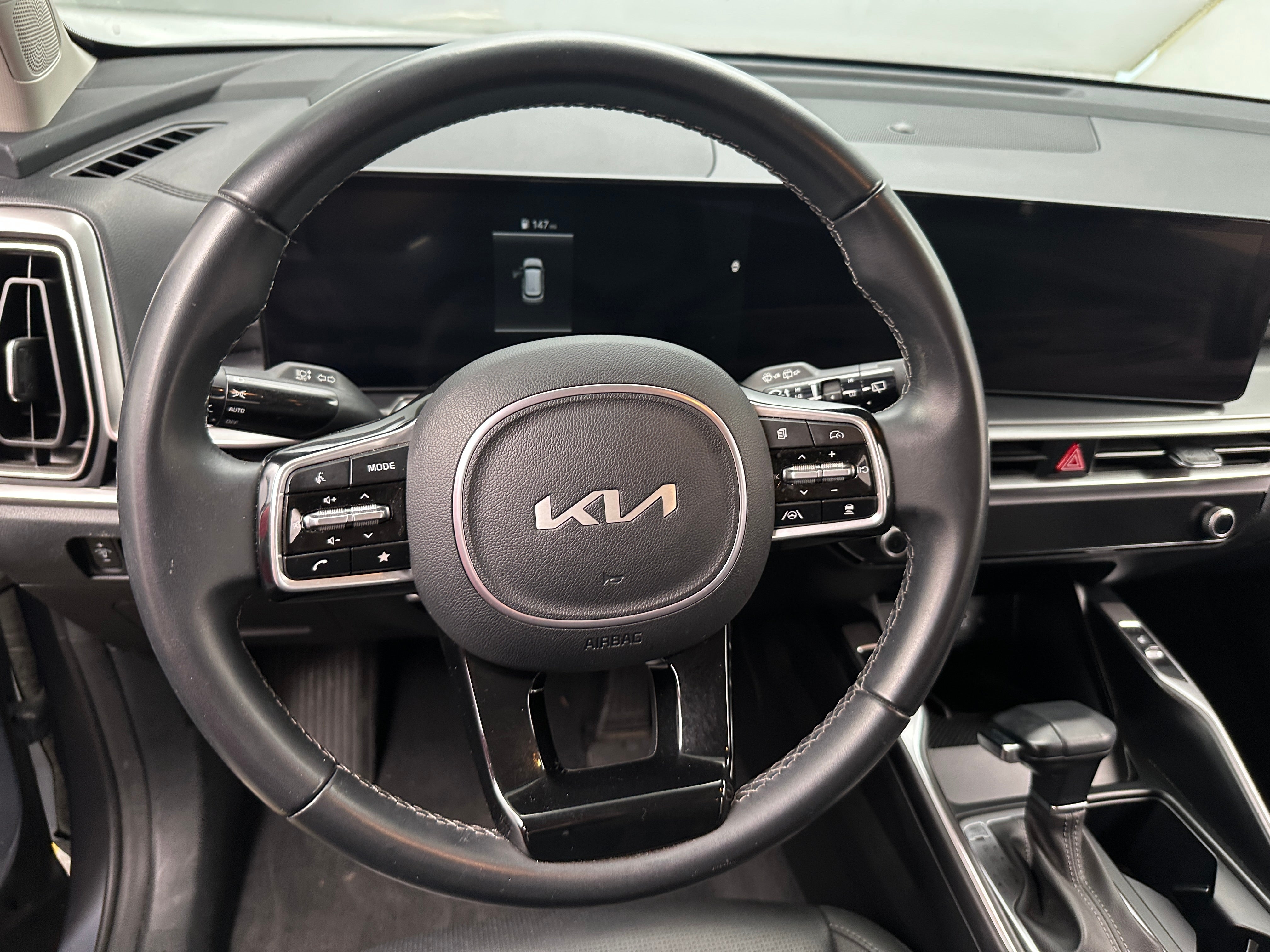 2024 Kia Sorento S 4