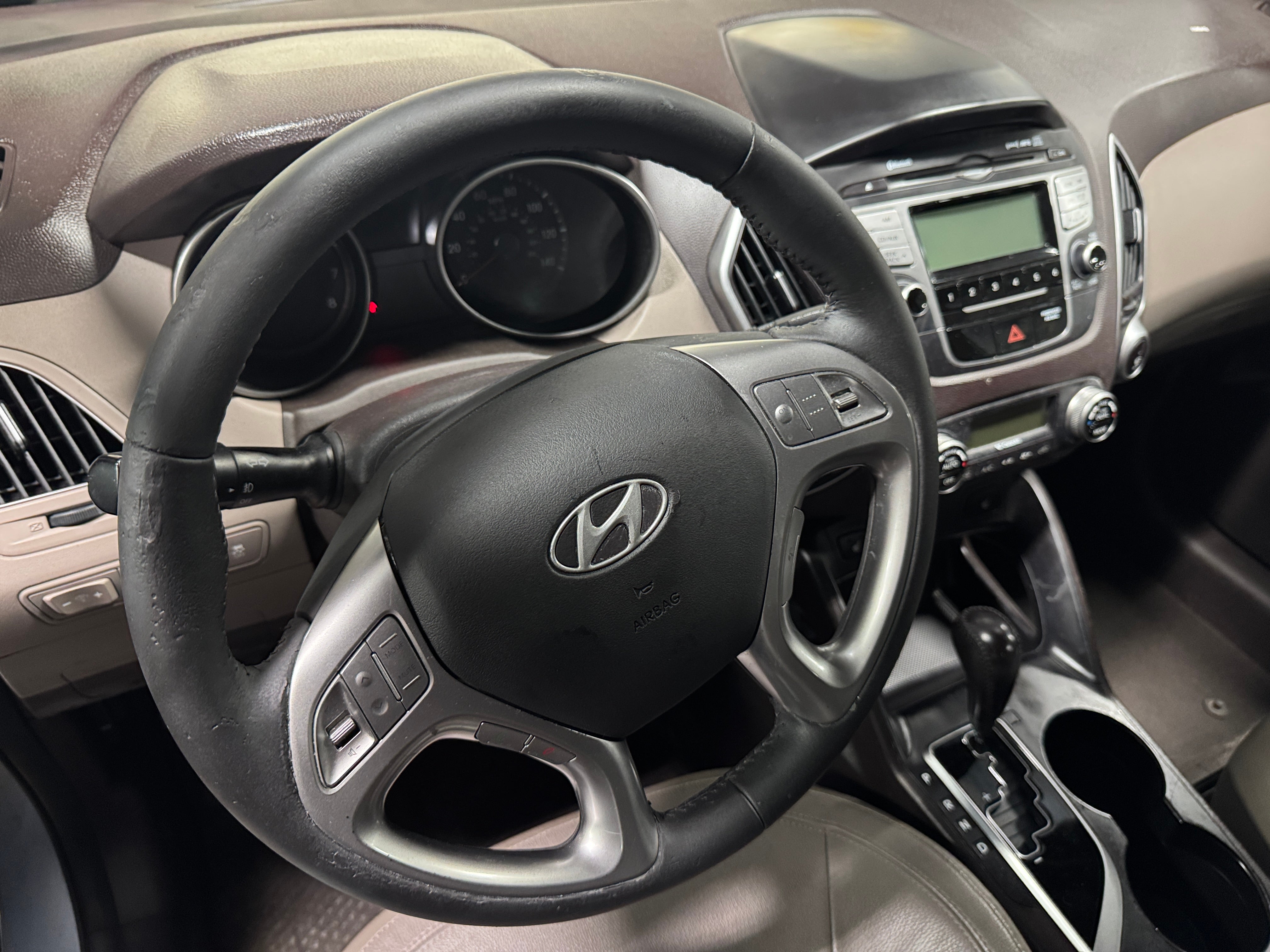 2011 Hyundai Tucson Limited 4