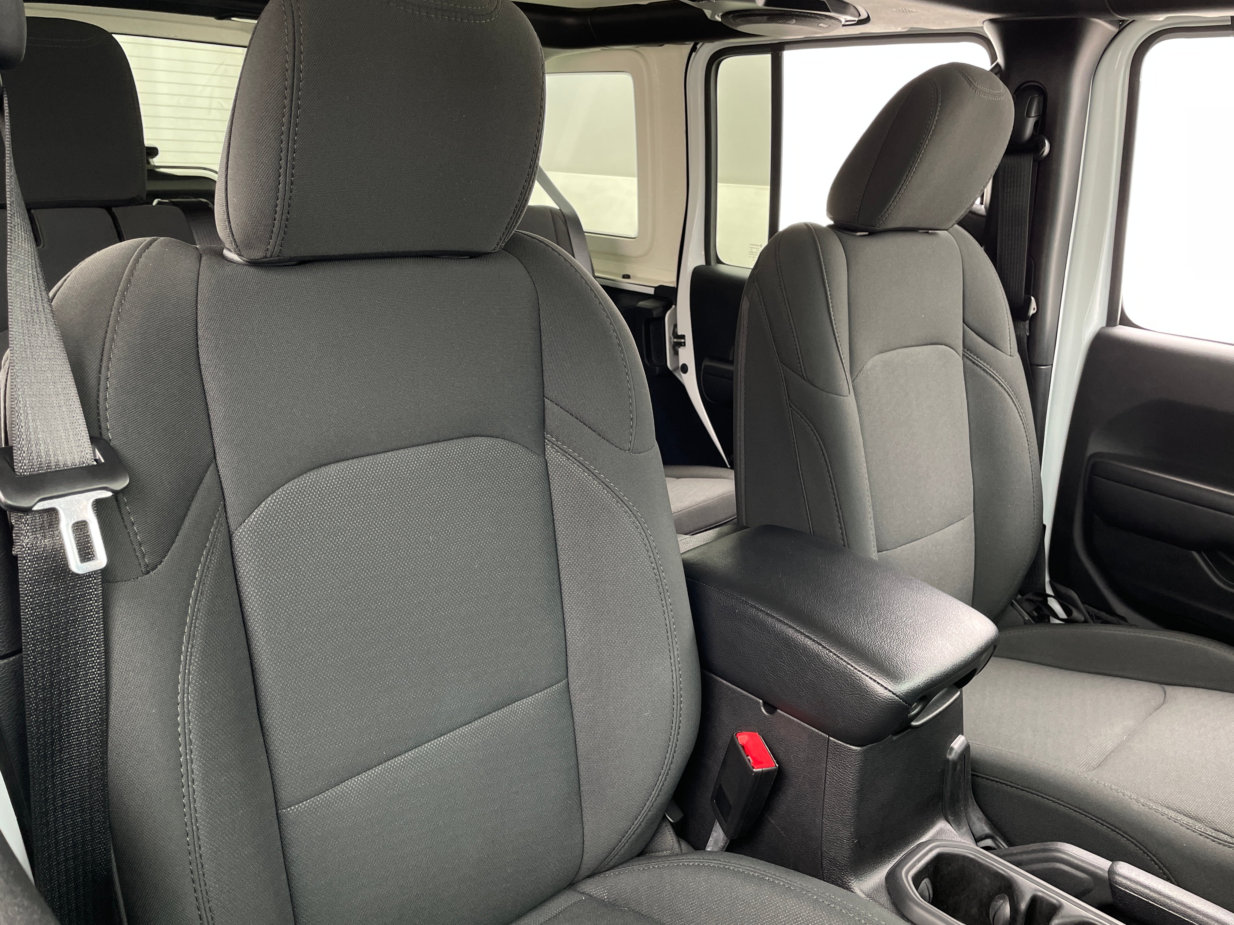 2020 Jeep Wrangler Unlimited Willys 2