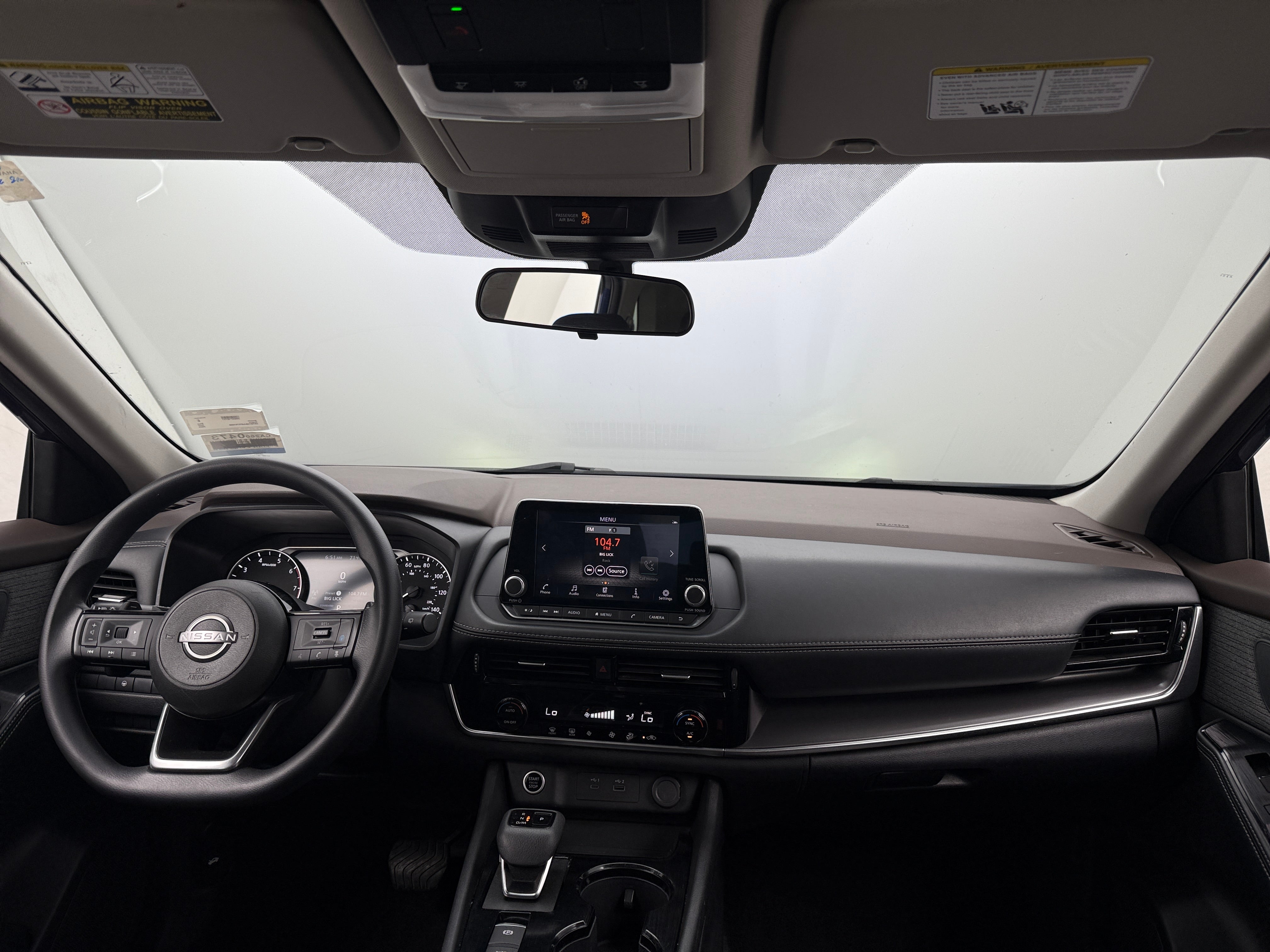 2023 Nissan Rogue SV 3