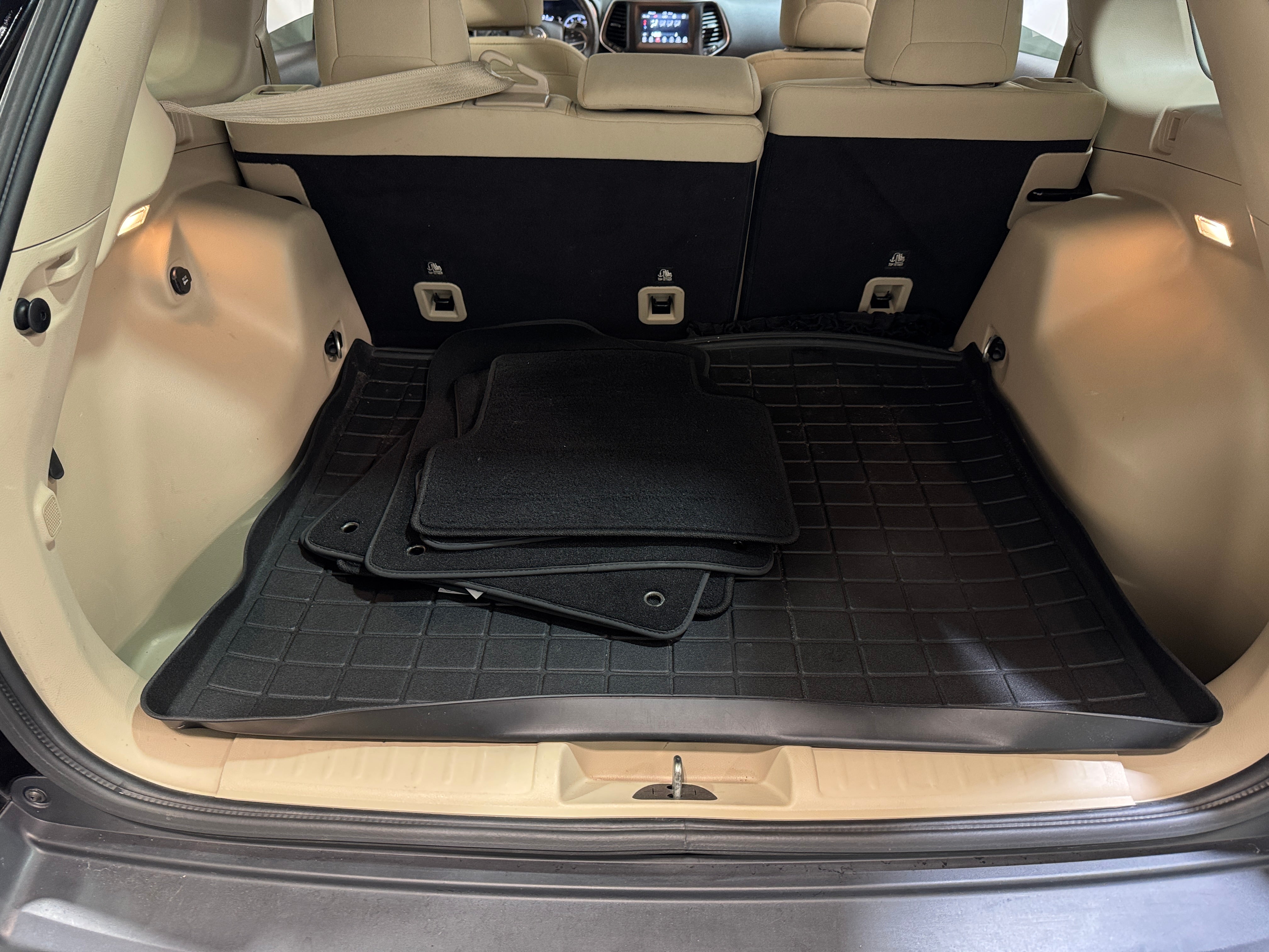 2019 Jeep Cherokee Latitude 7