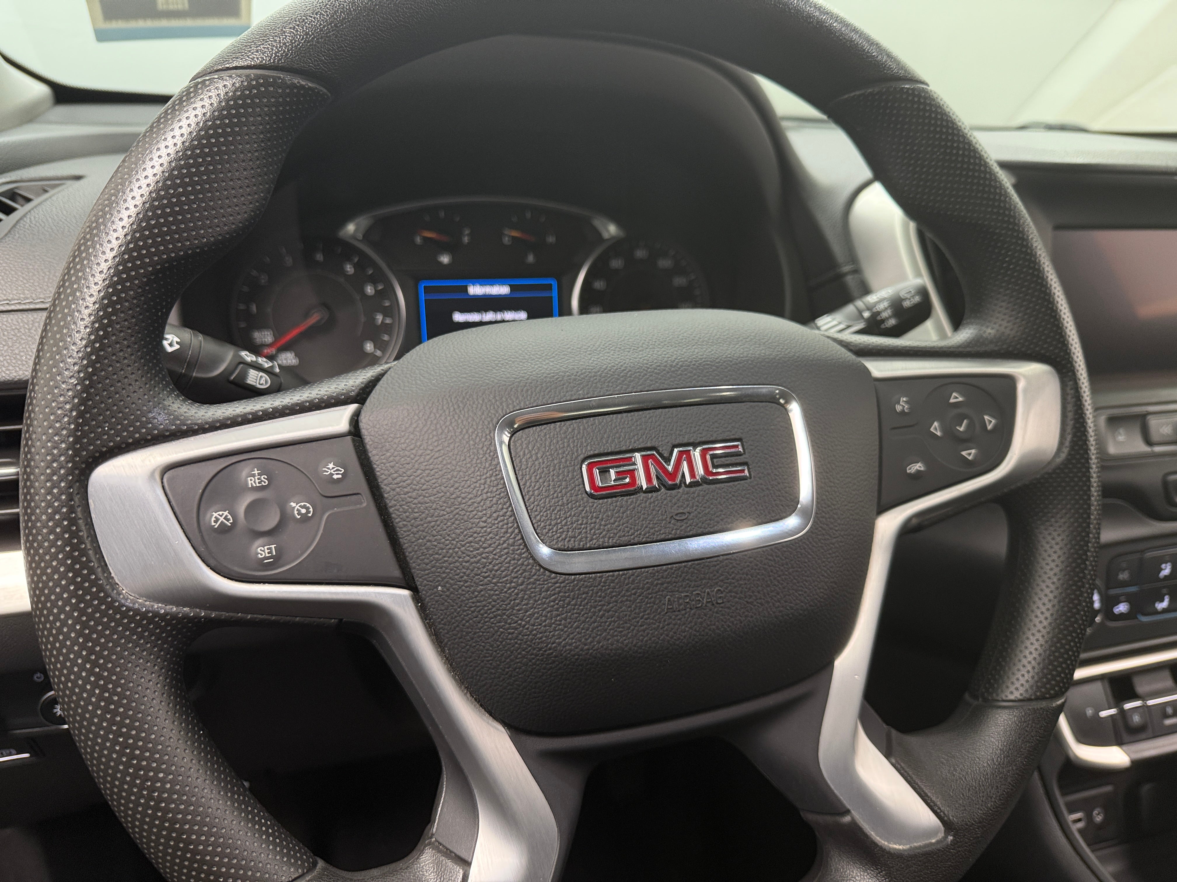 2022 GMC Terrain SLE 5