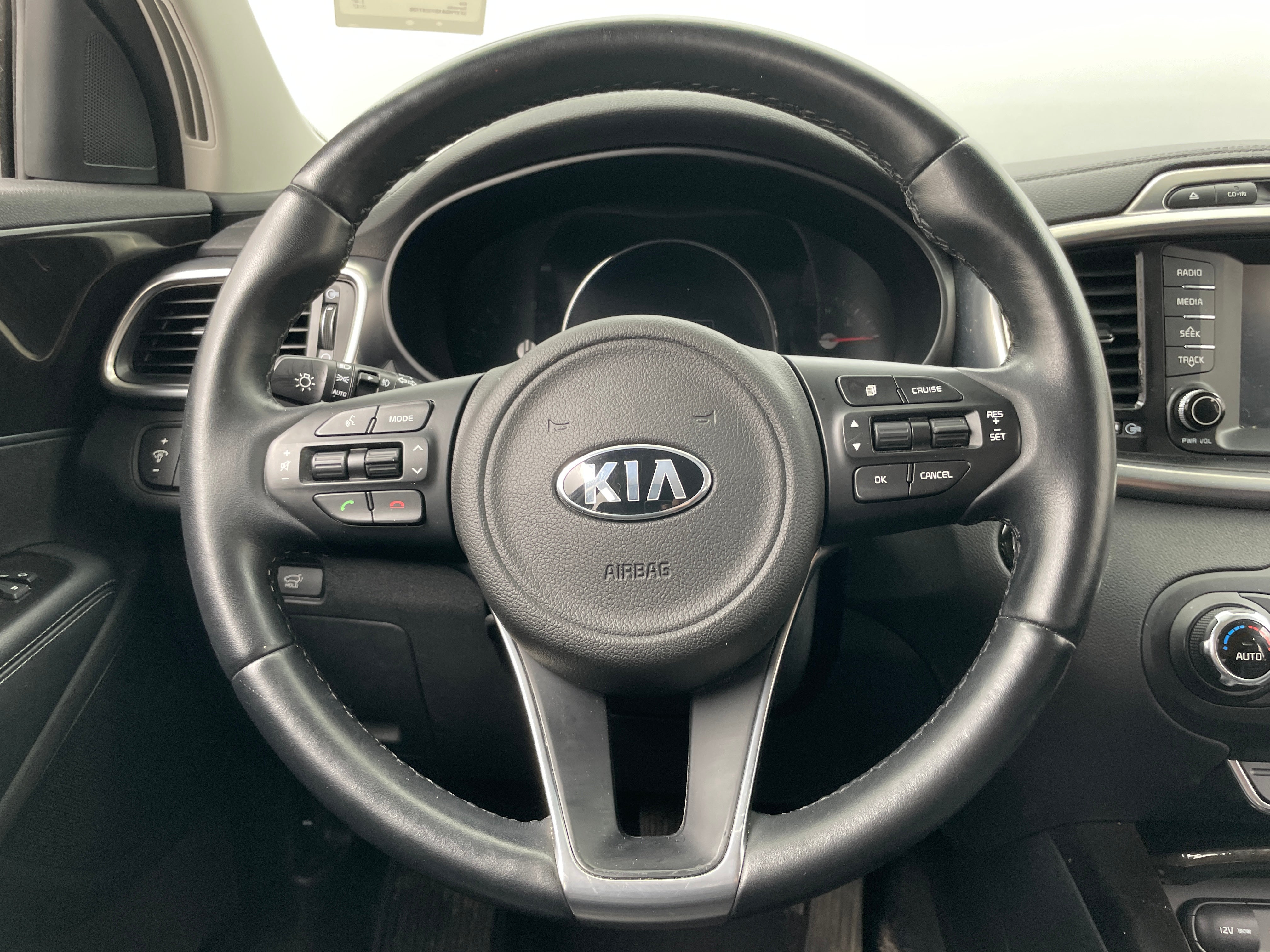 2017 Kia Sorento EX 4