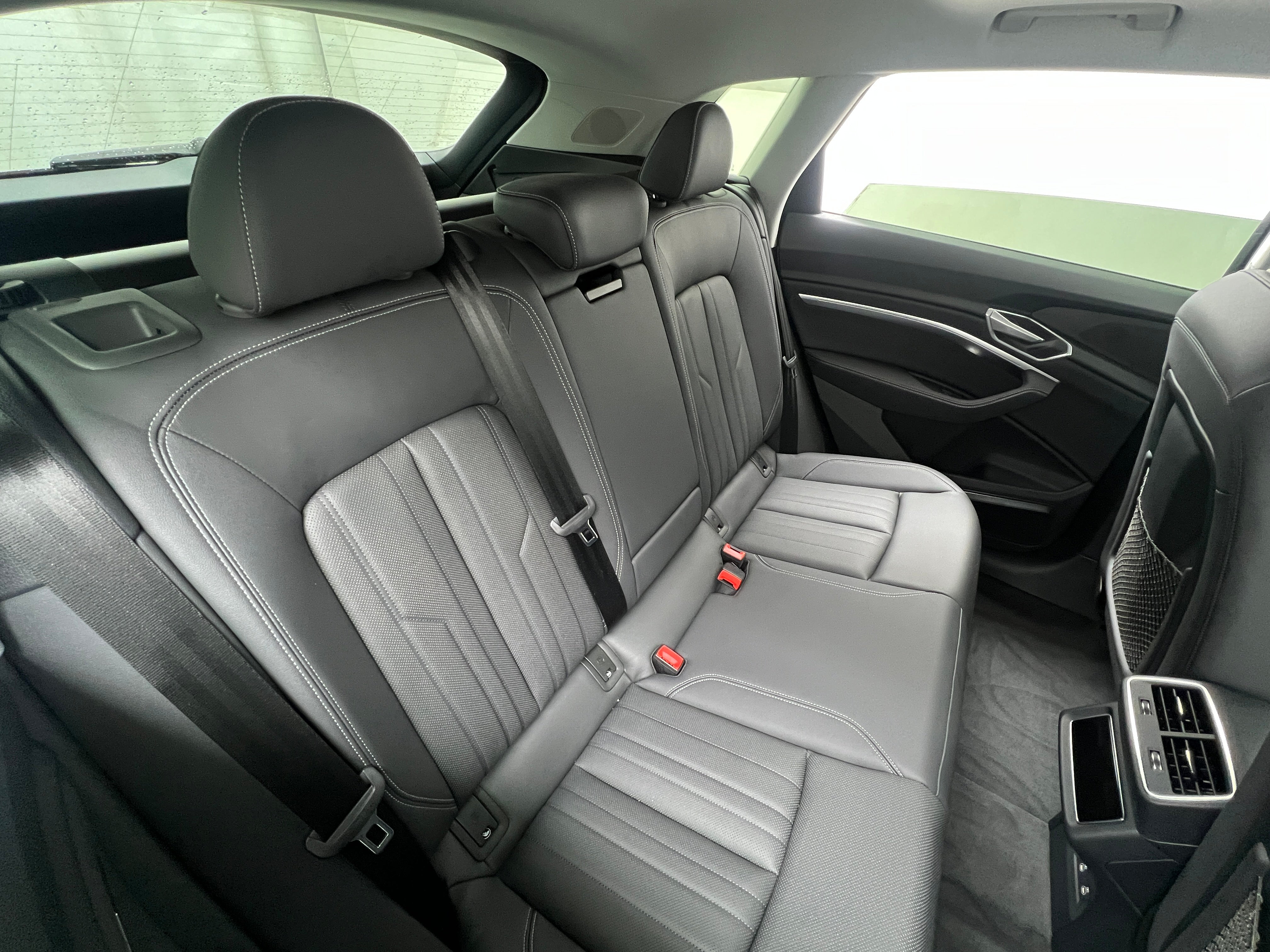 2022 Audi e-tron Premium Plus 5