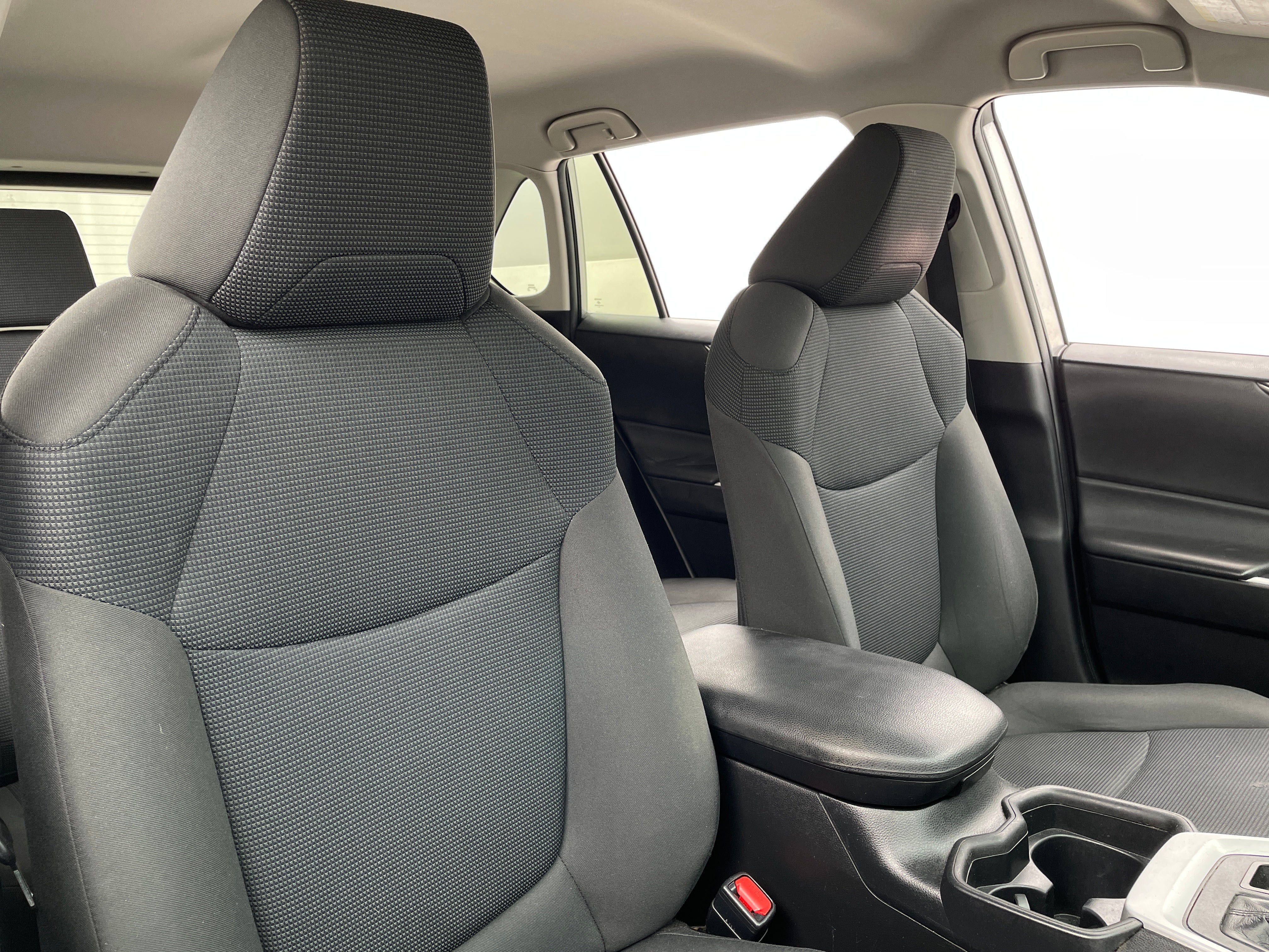 2020 Toyota RAV4 LE 2