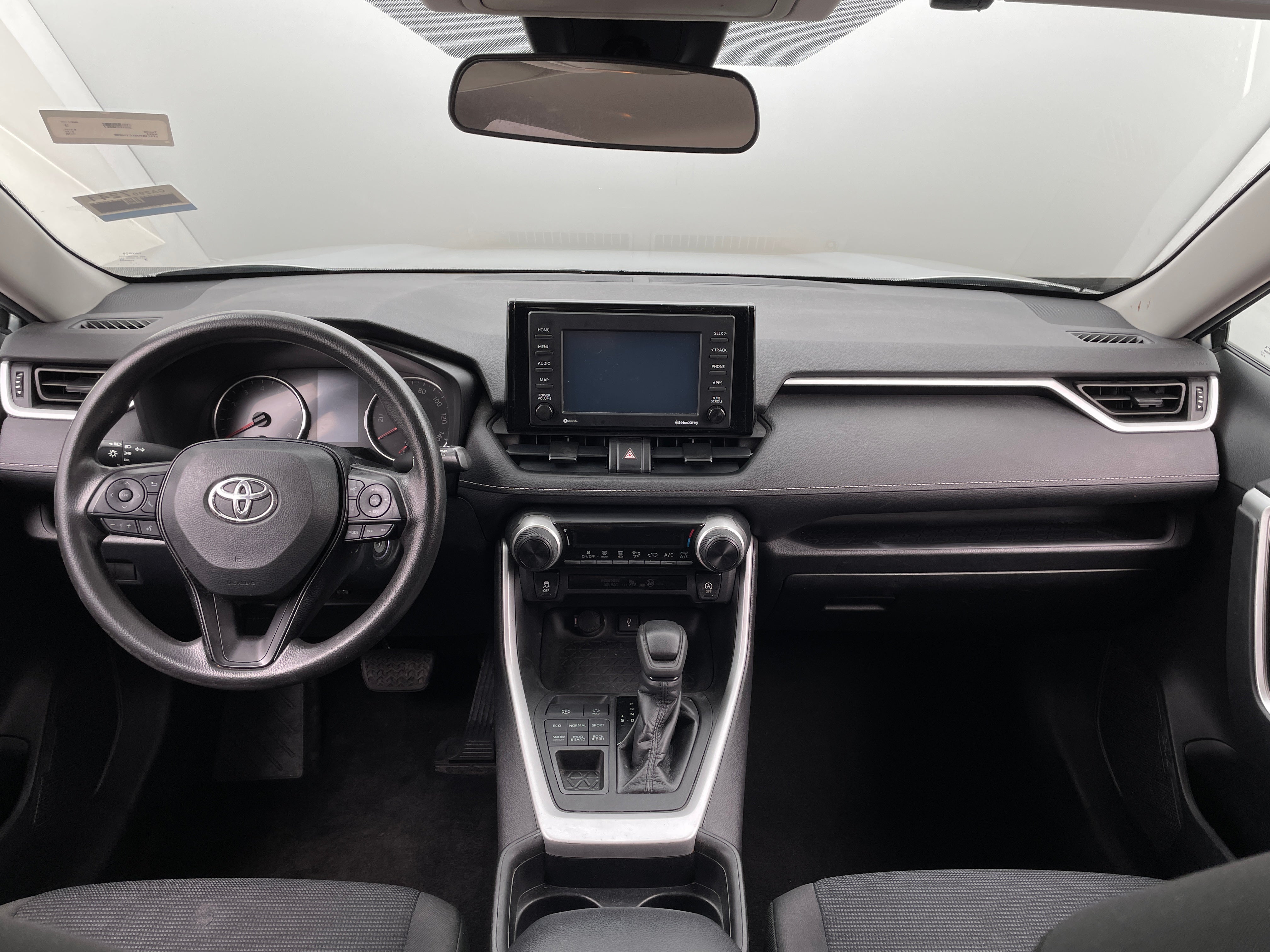 2020 Toyota RAV4 LE 3