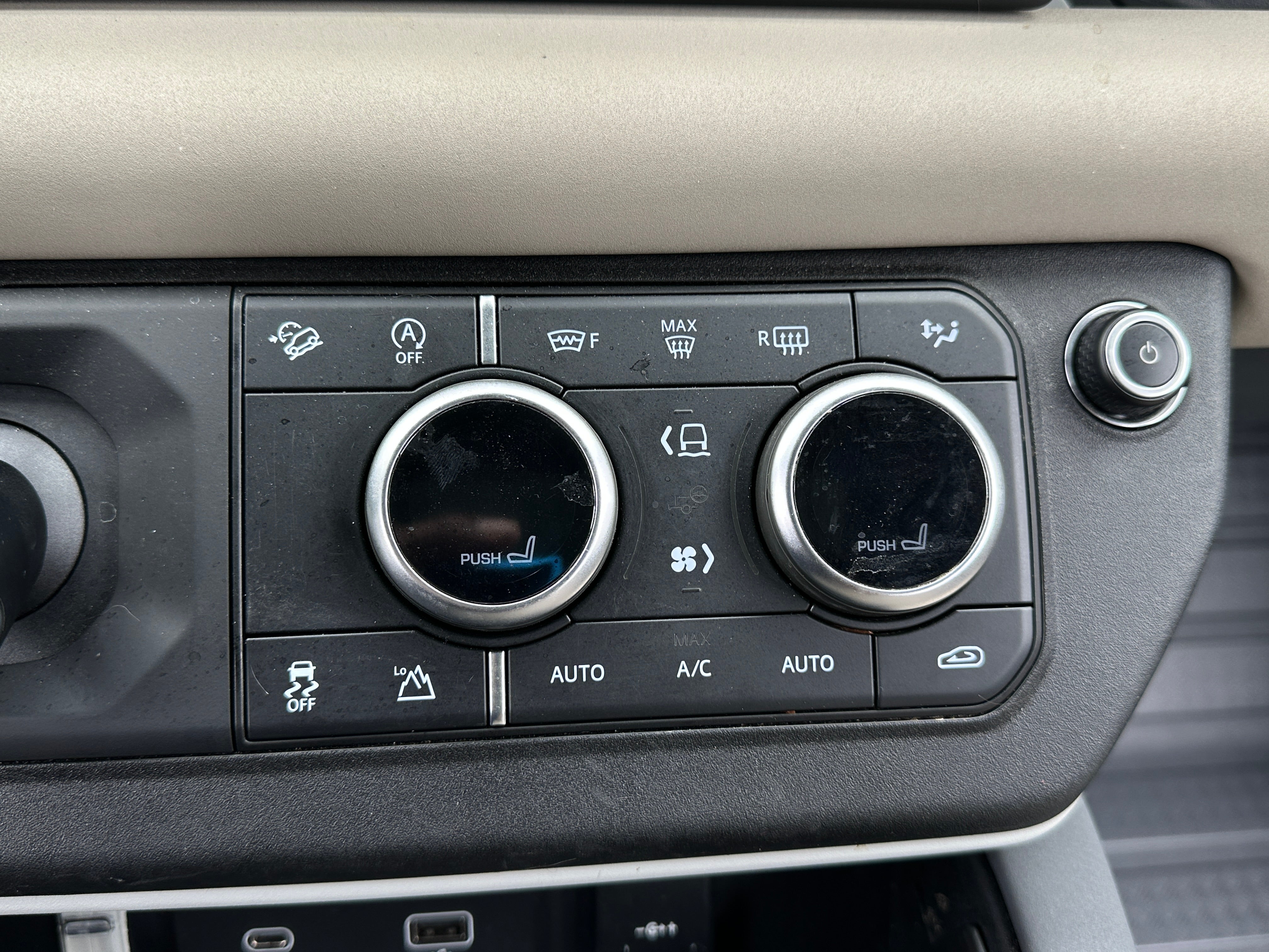 2022 Land Rover Defender 110 3
