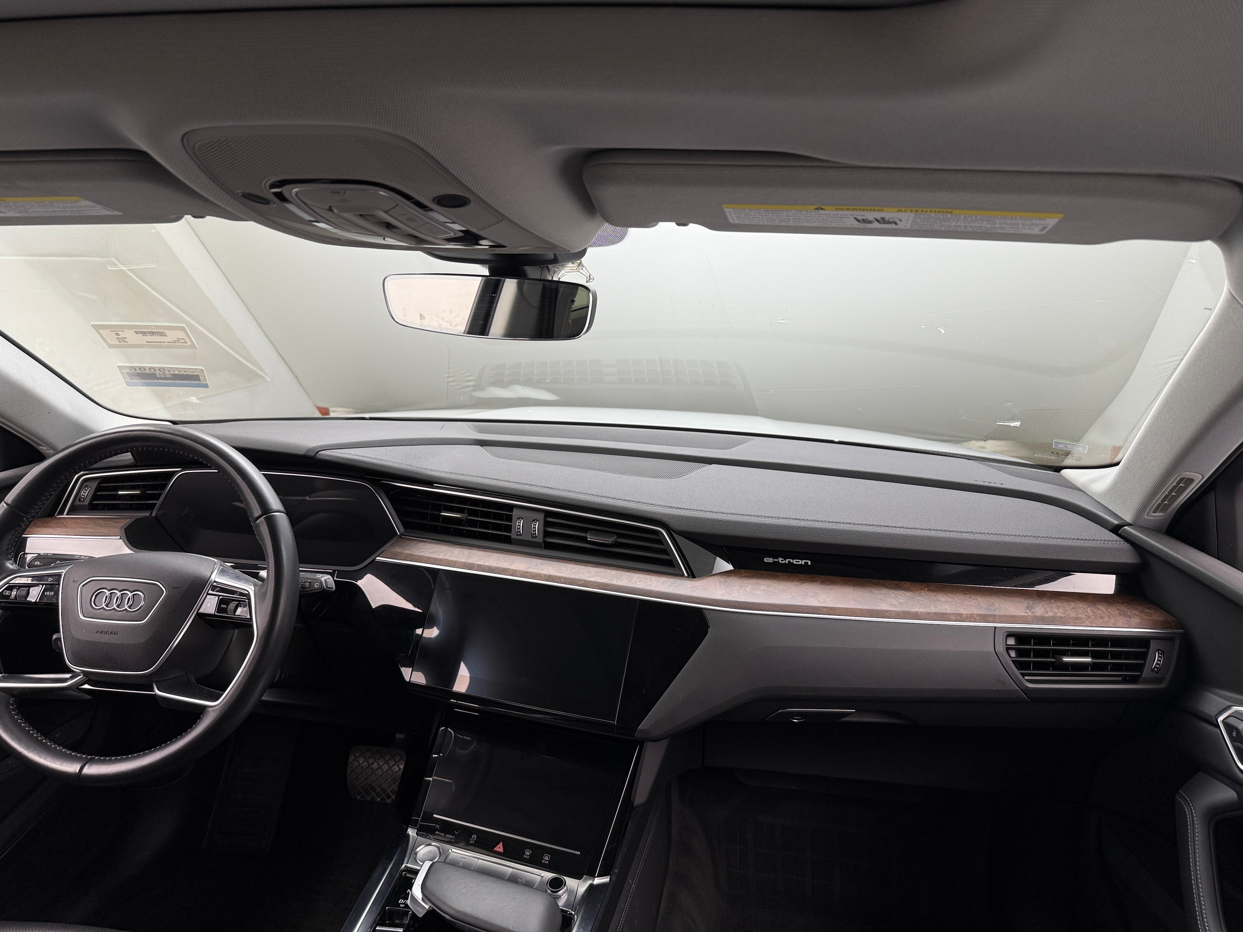 2019 Audi e-tron Premium Plus 2