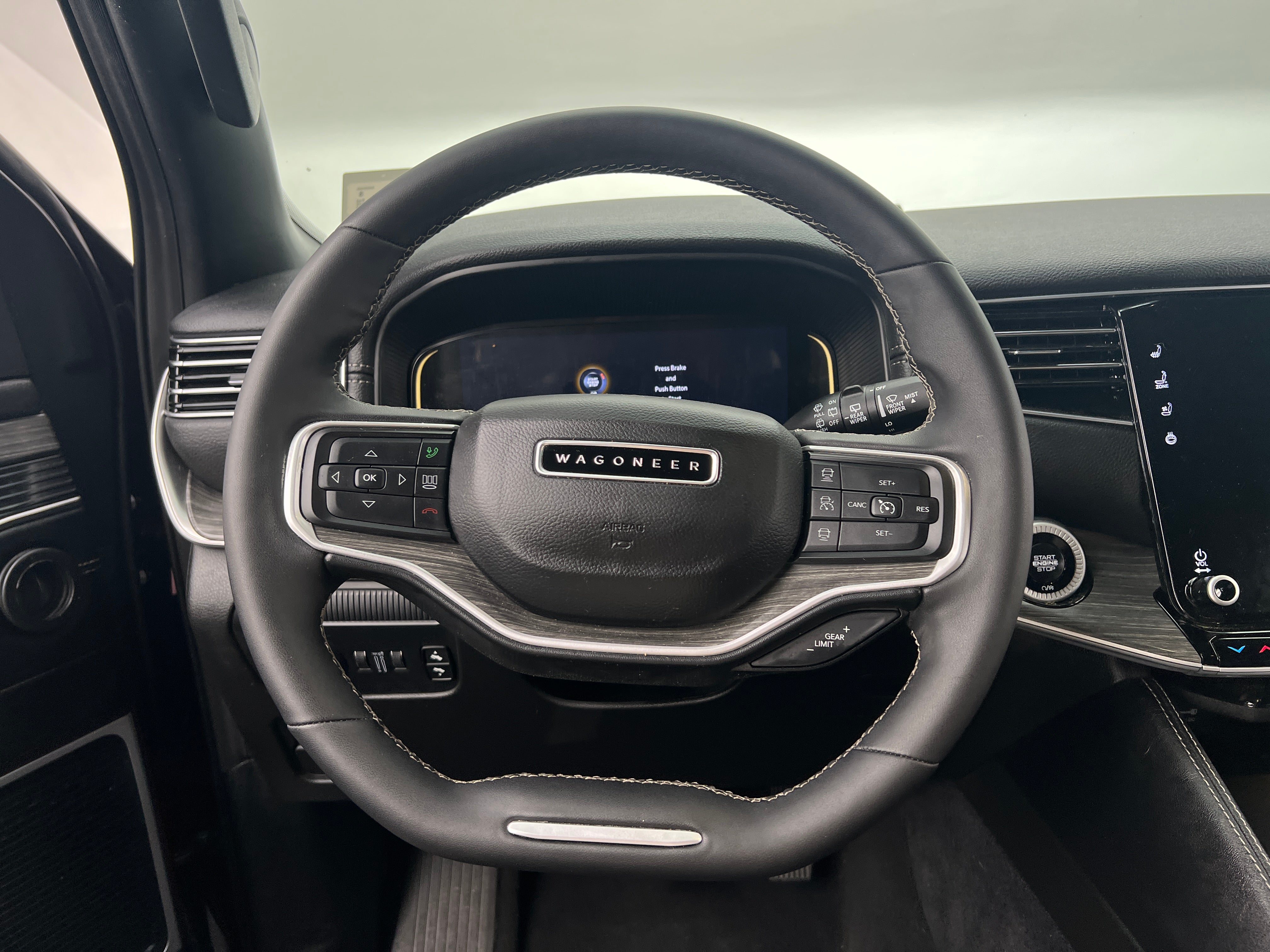 2024 Jeep Wagoneer Series II 4