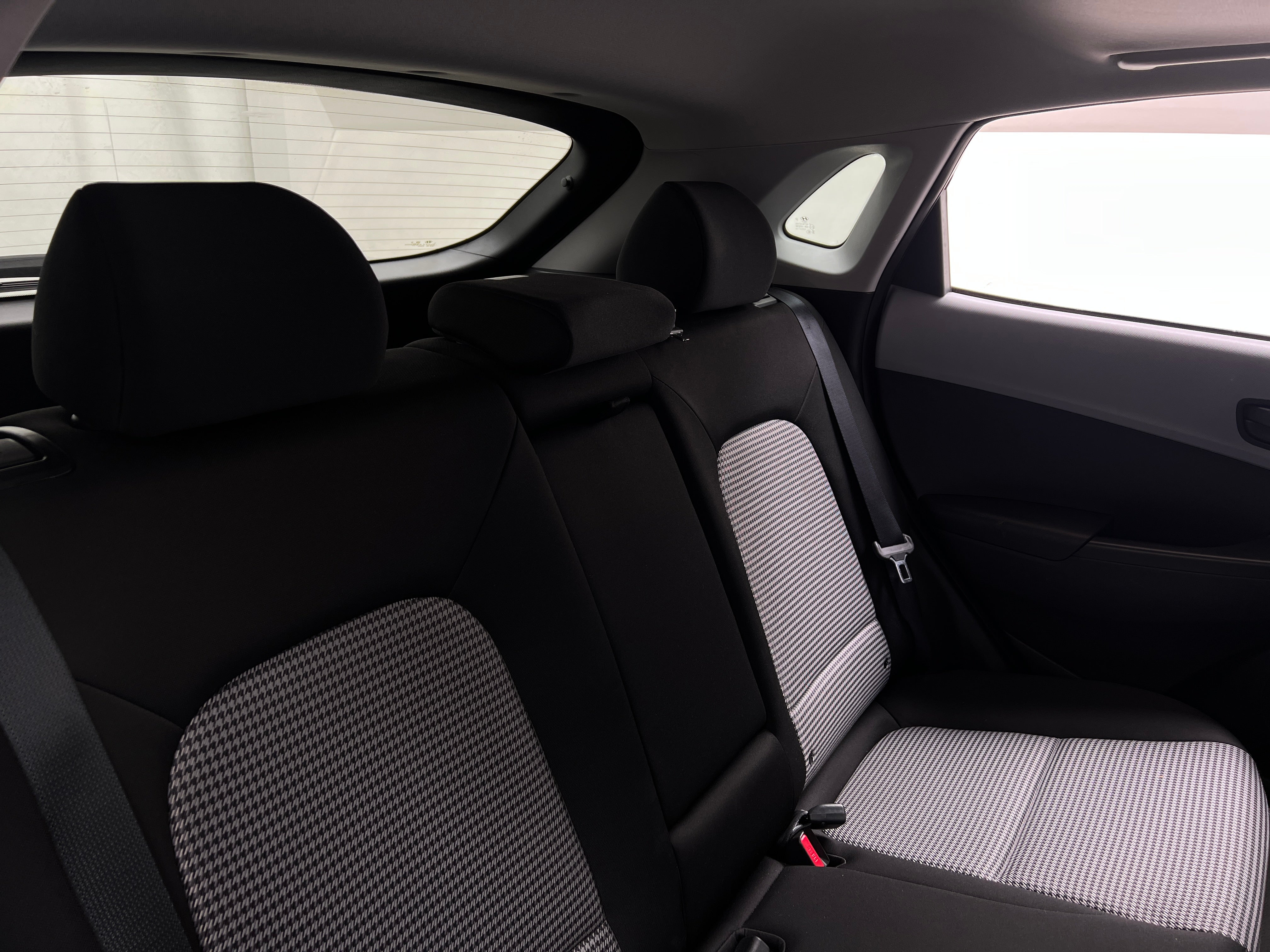 2020 Hyundai Kona SEL Plus 6