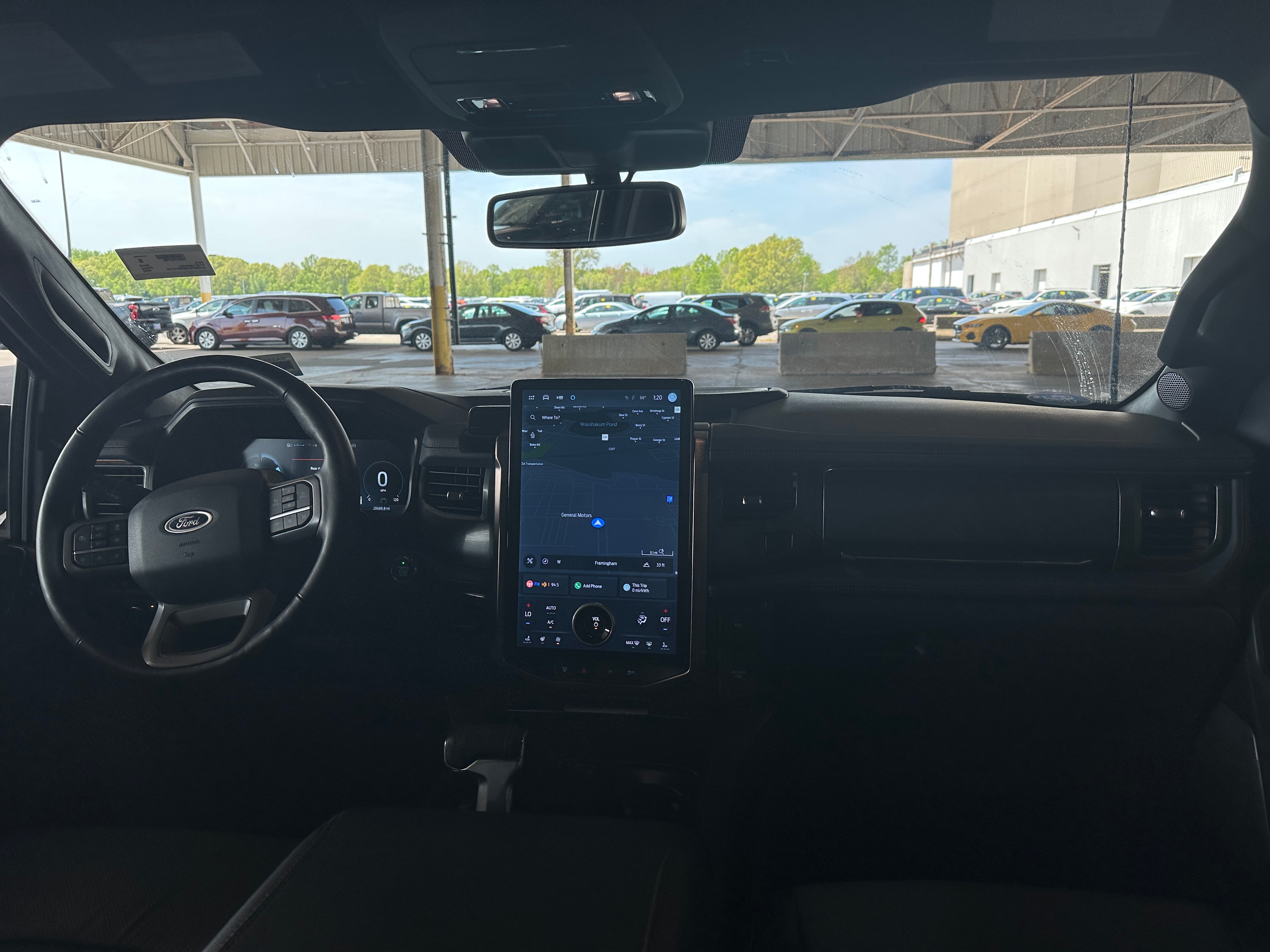 2022 Ford F-150 Lightning Lariat 3