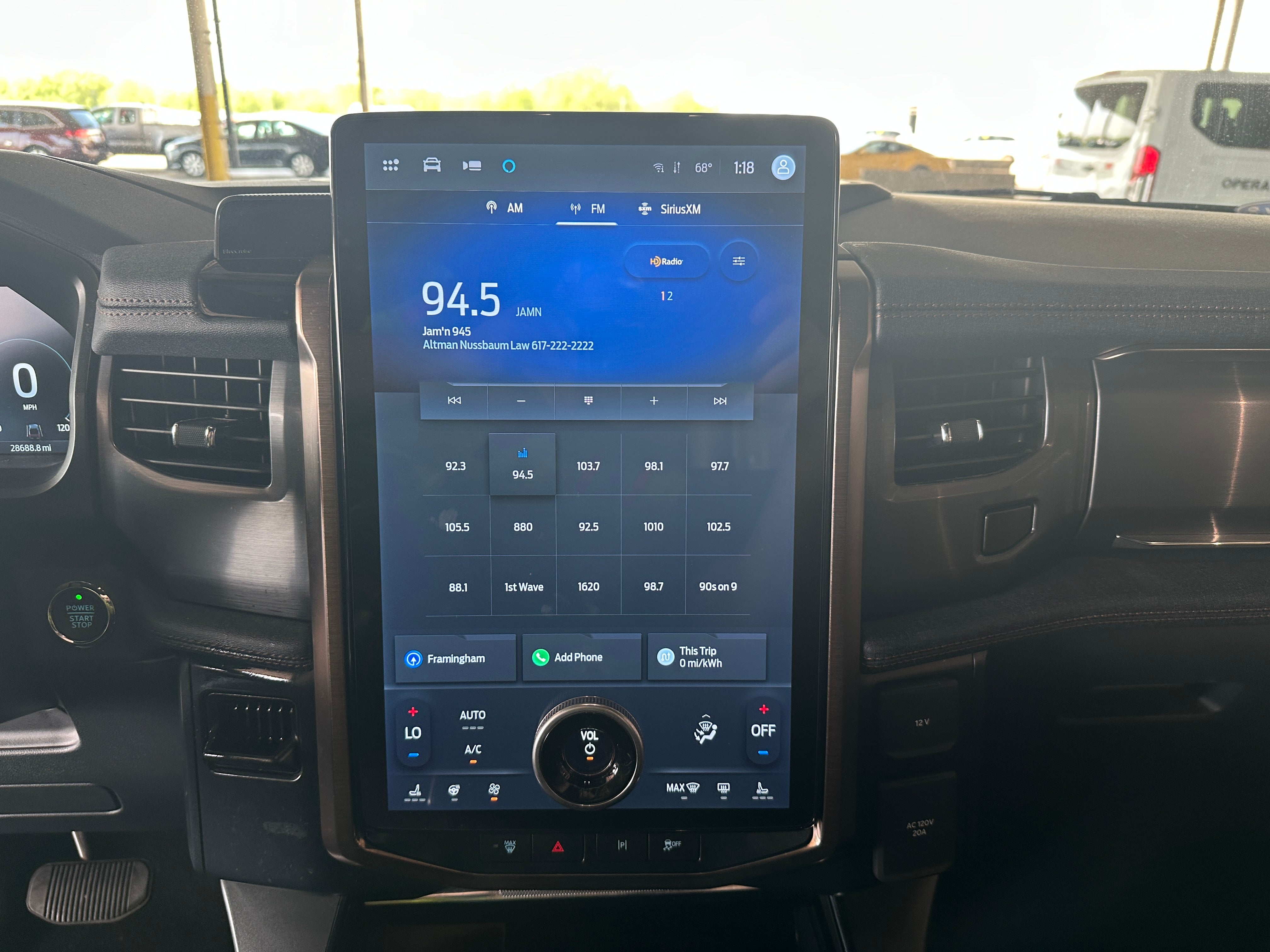2022 Ford F-150 Lightning Lariat 4