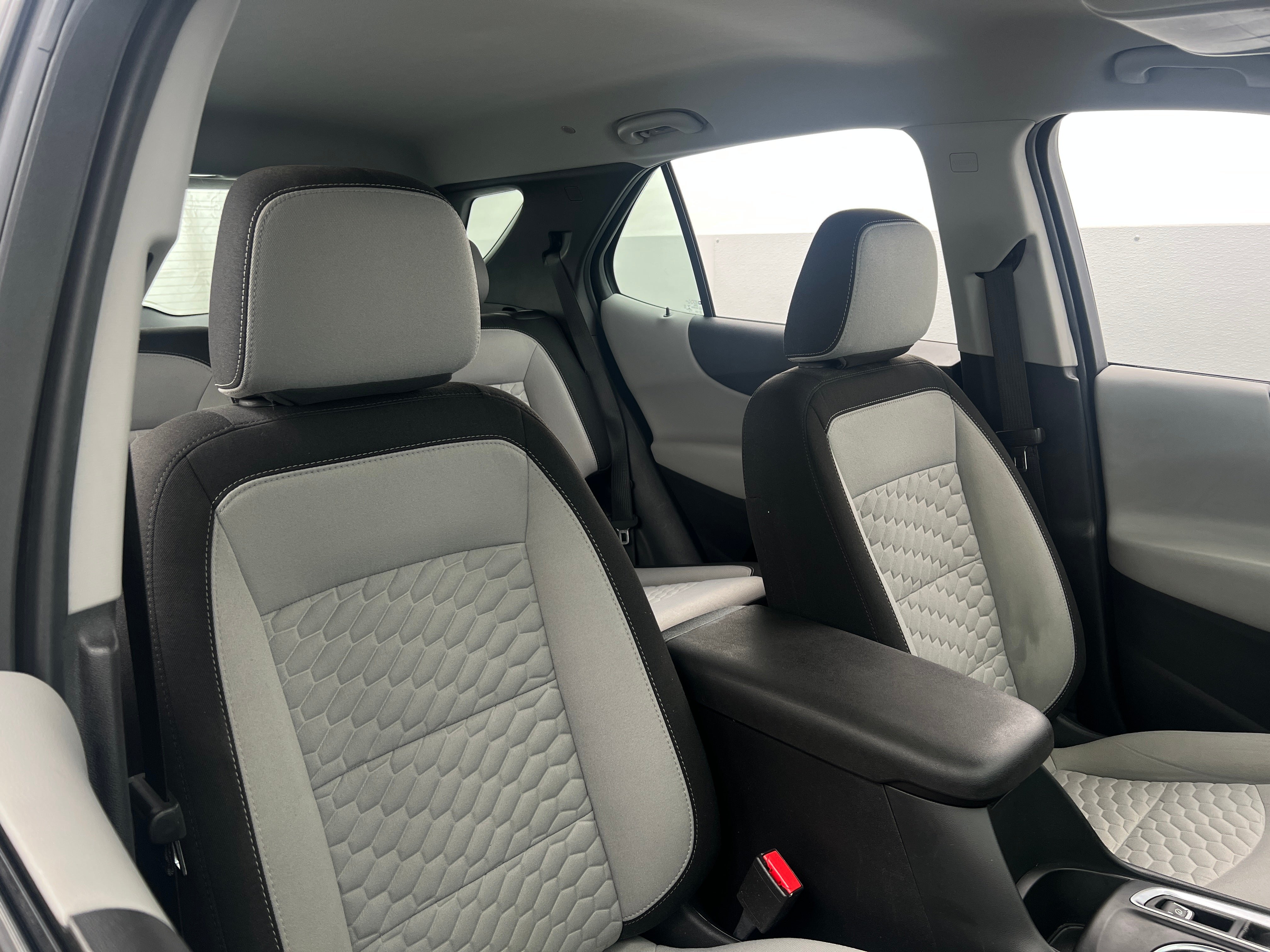 2019 Chevrolet Equinox LS 2