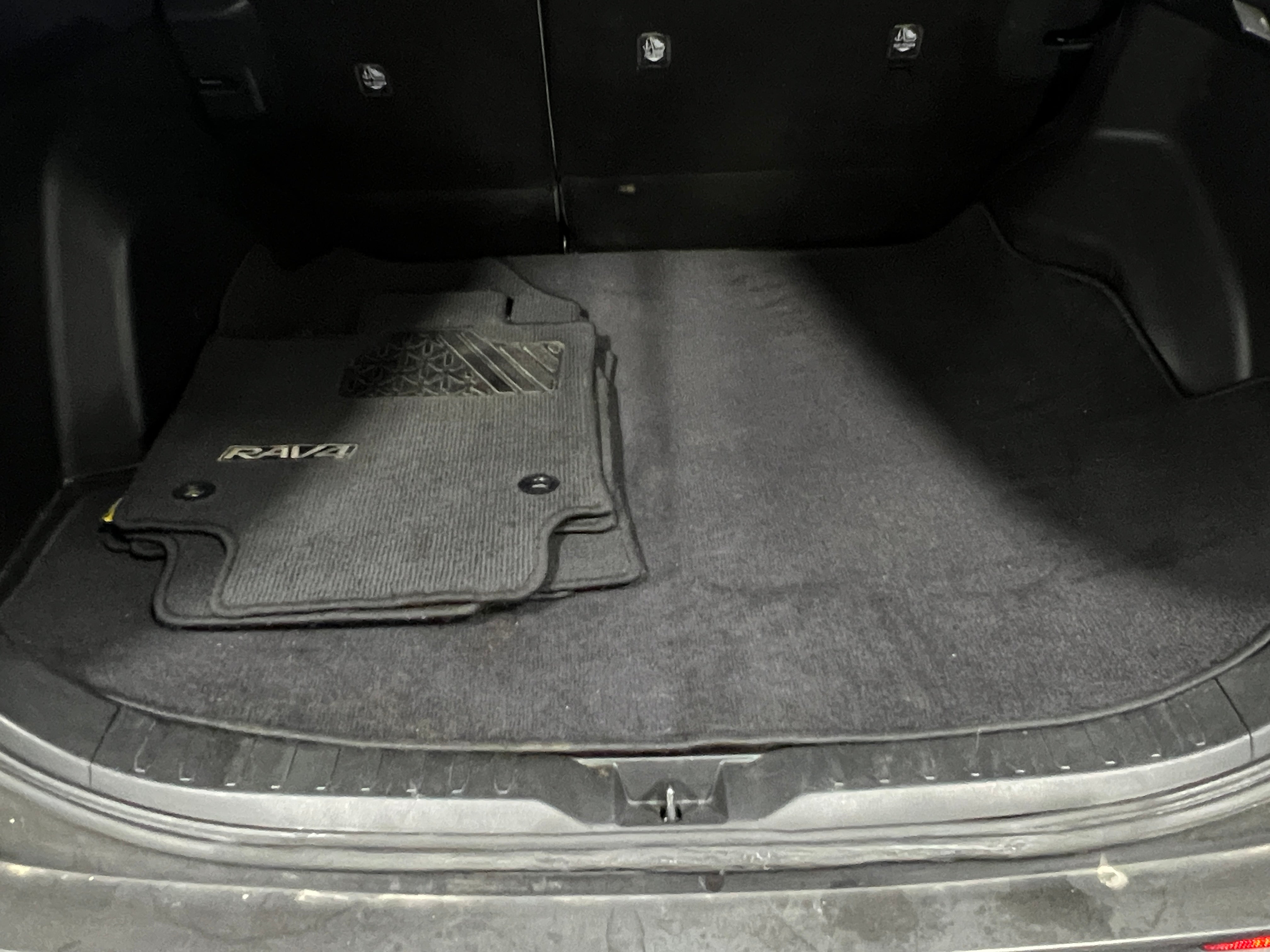 2021 Toyota RAV4 XLE Premium 6