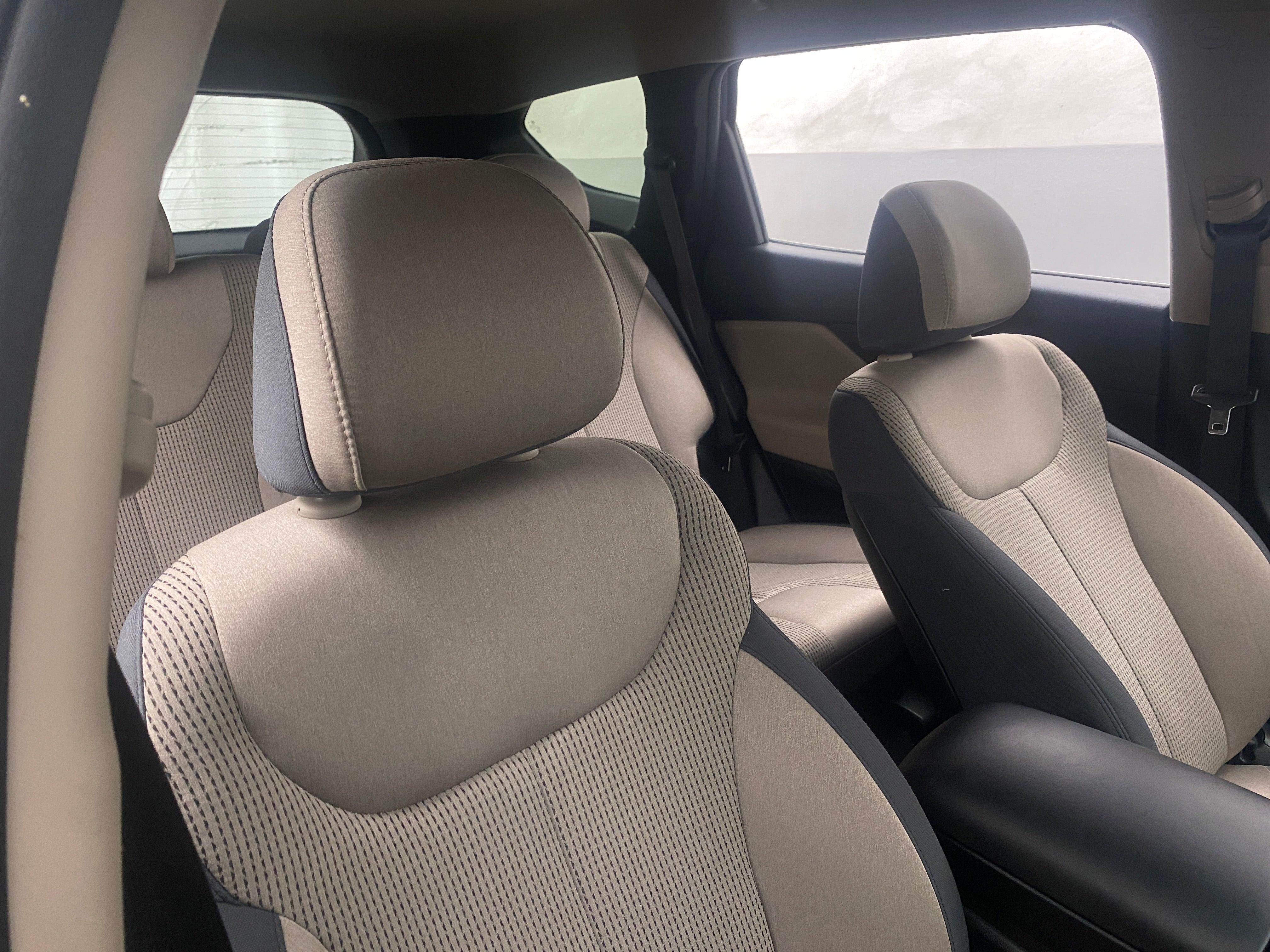 2023 Hyundai Santa Fe SE 2