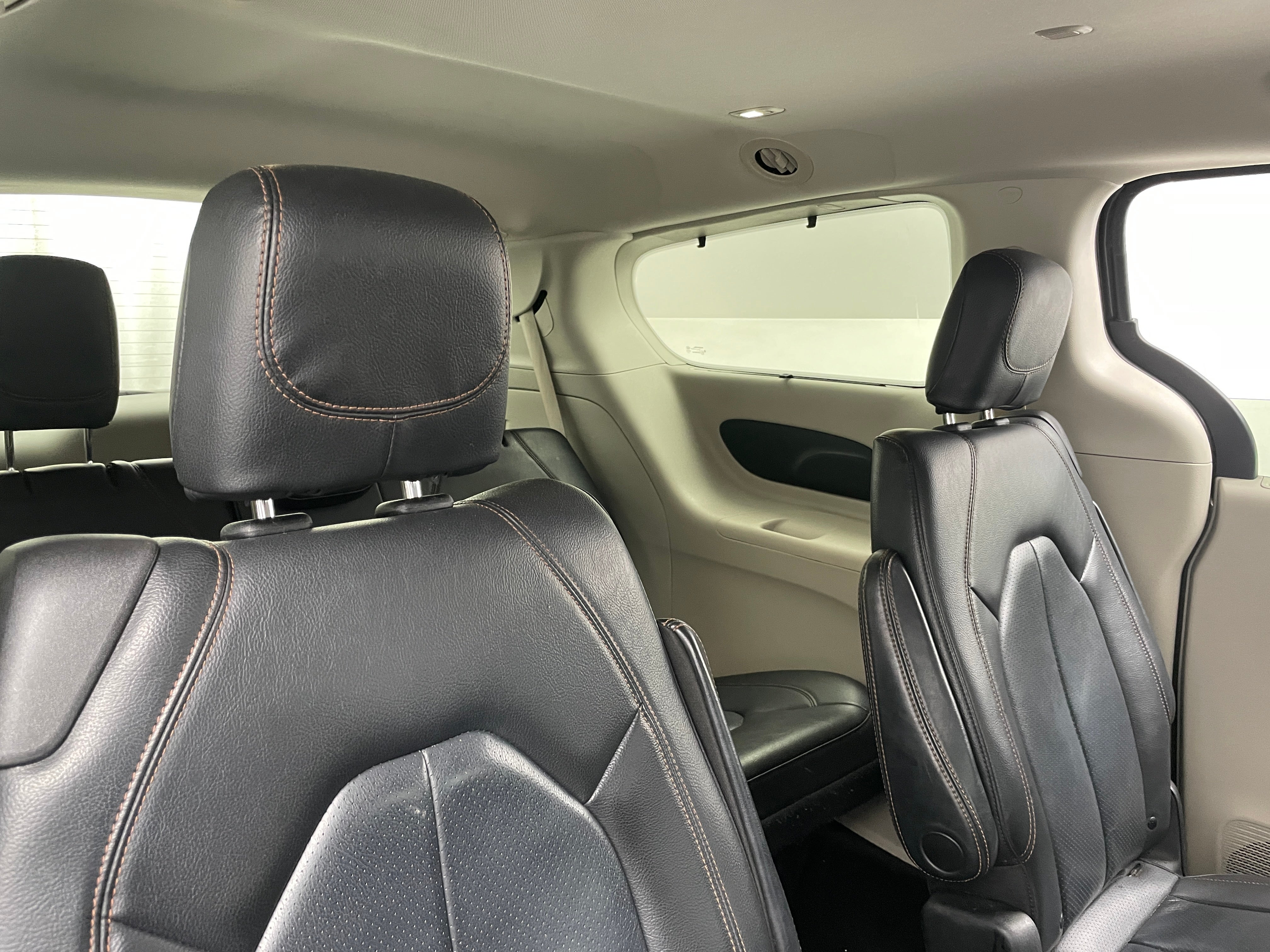 2020 Chrysler Pacifica Touring L 5
