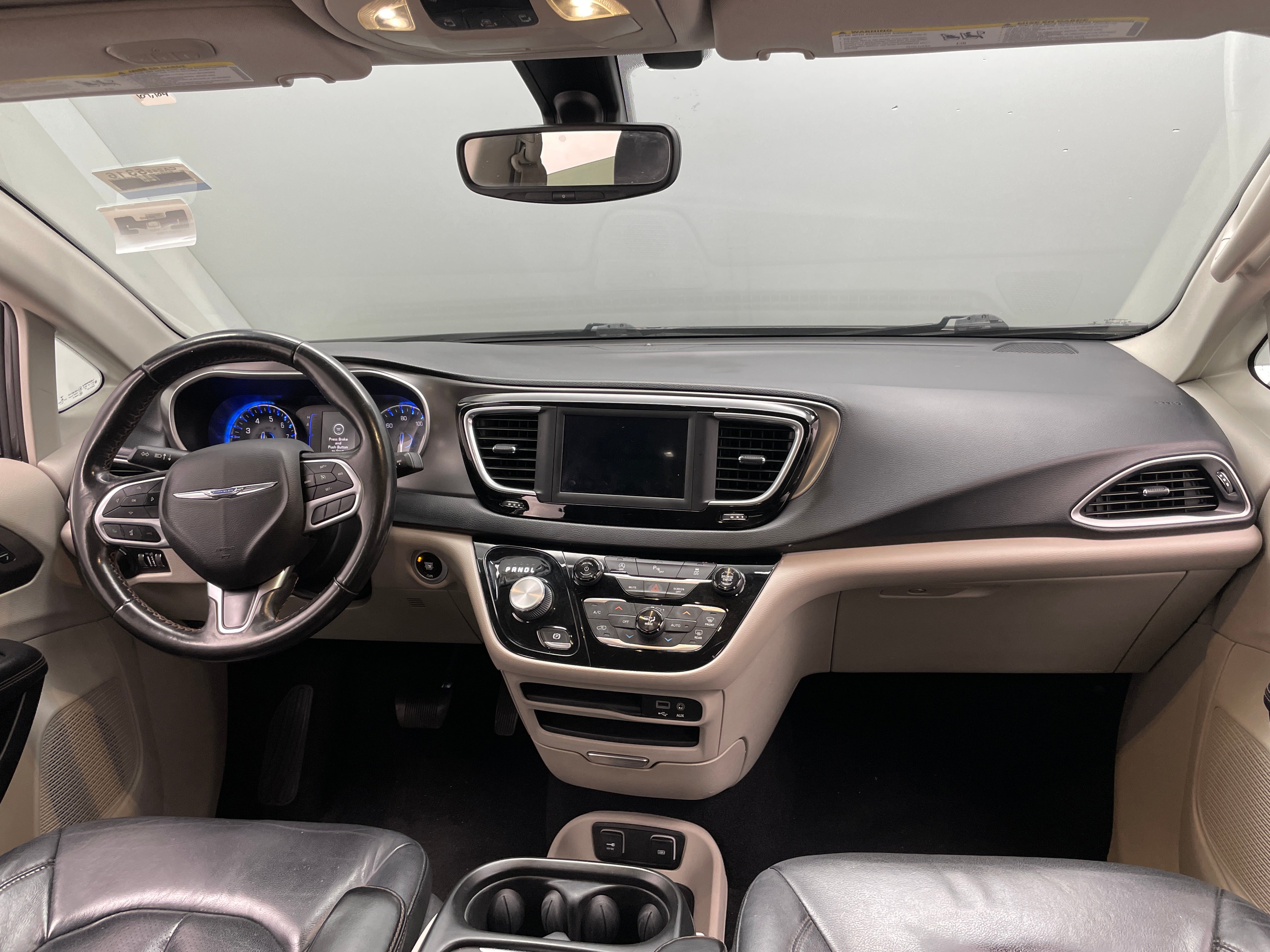 2020 Chrysler Pacifica Touring L 2