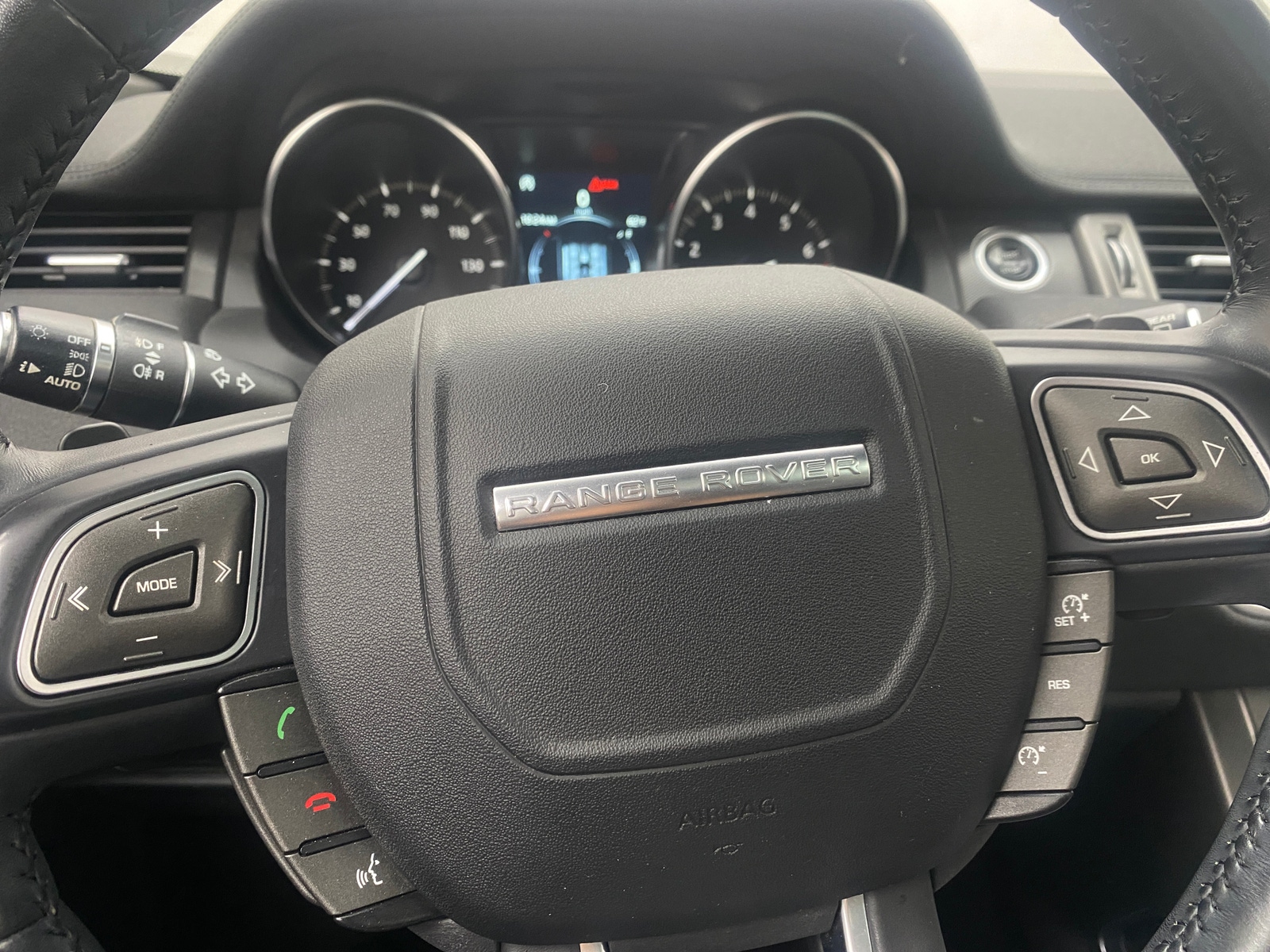Thumbnail: 2018 Land Rover Range Rover Evoque - 4