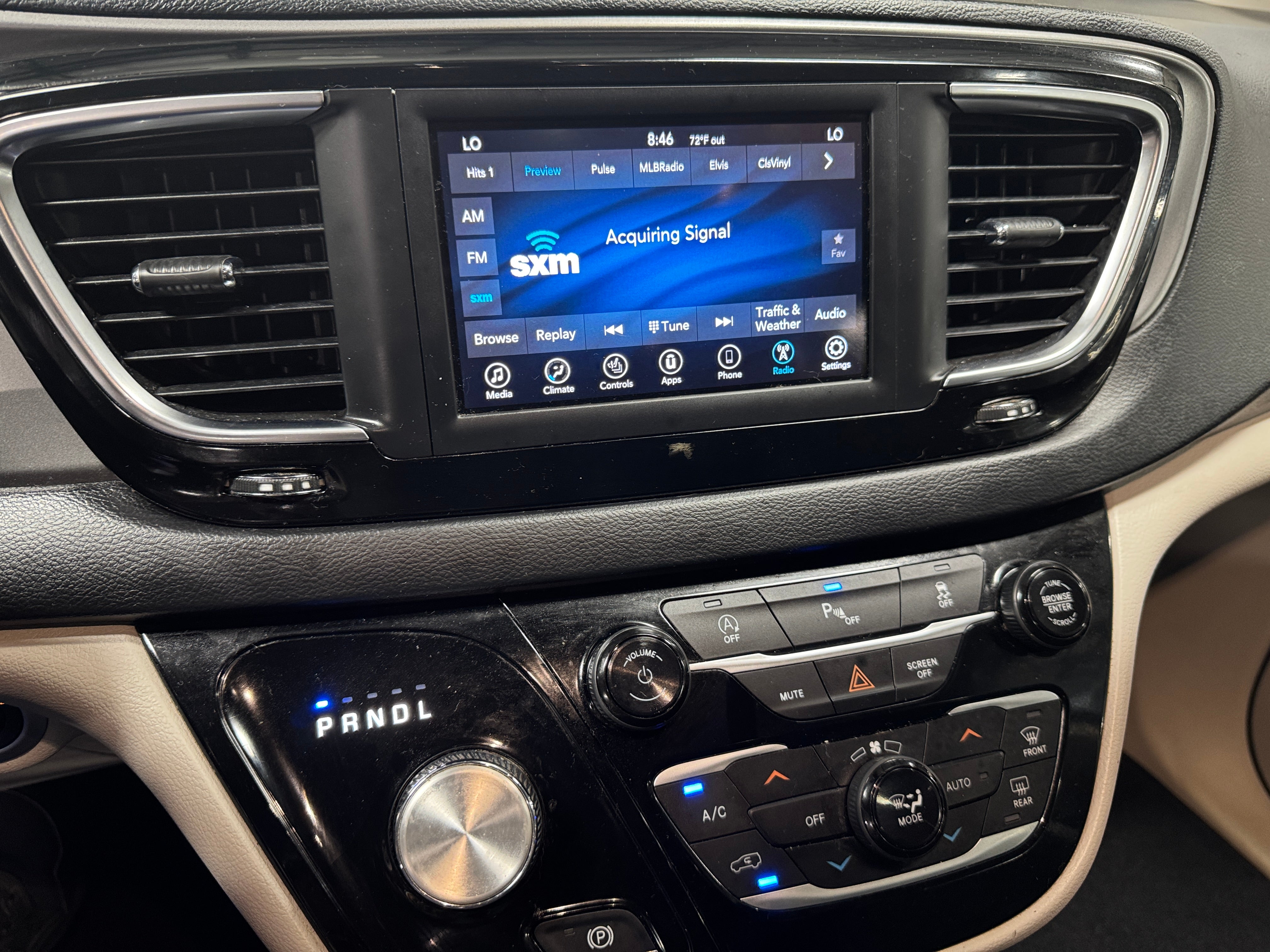 2020 Chrysler Pacifica Touring L 3