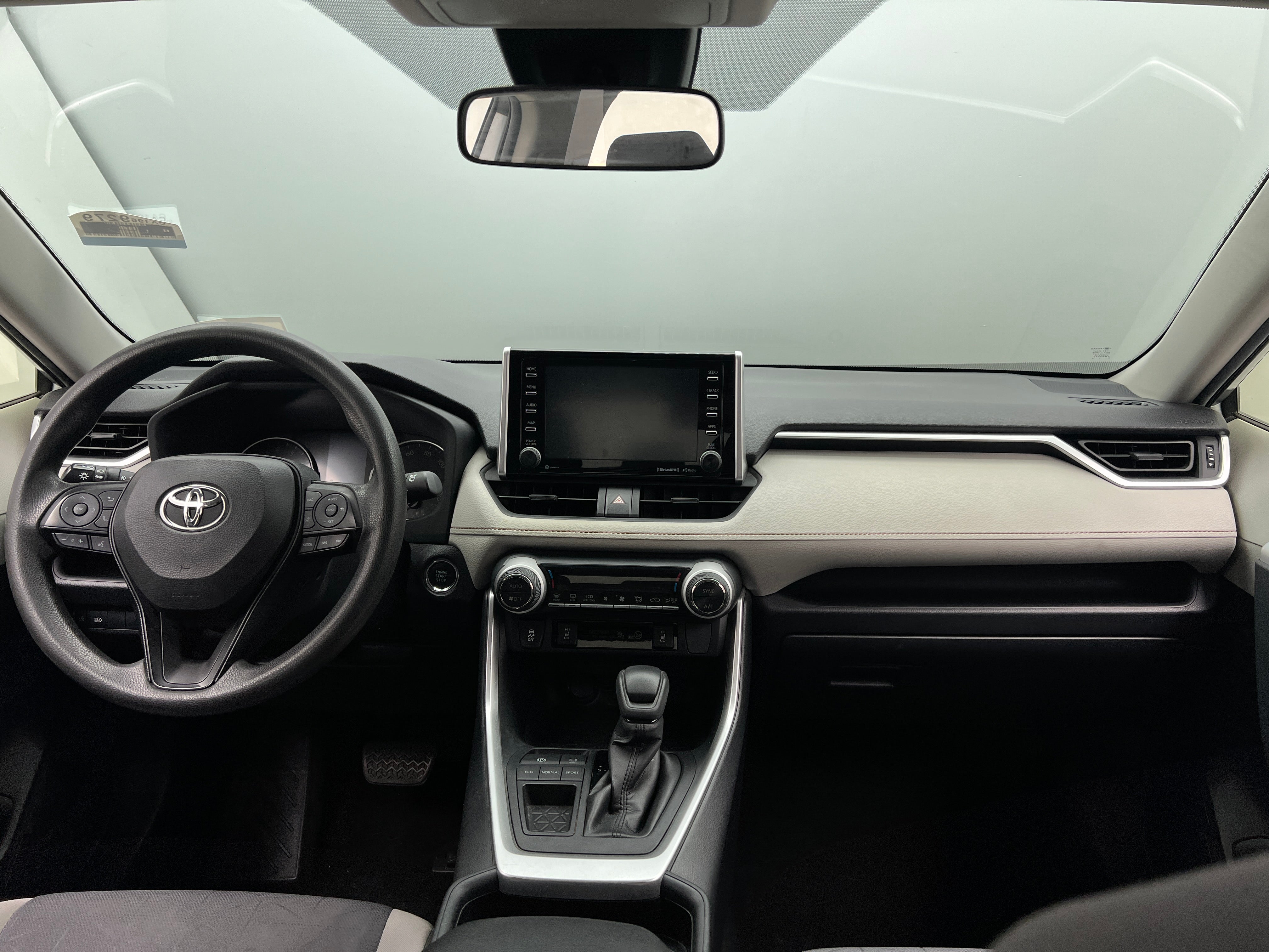 2019 Toyota RAV4 XLE 3