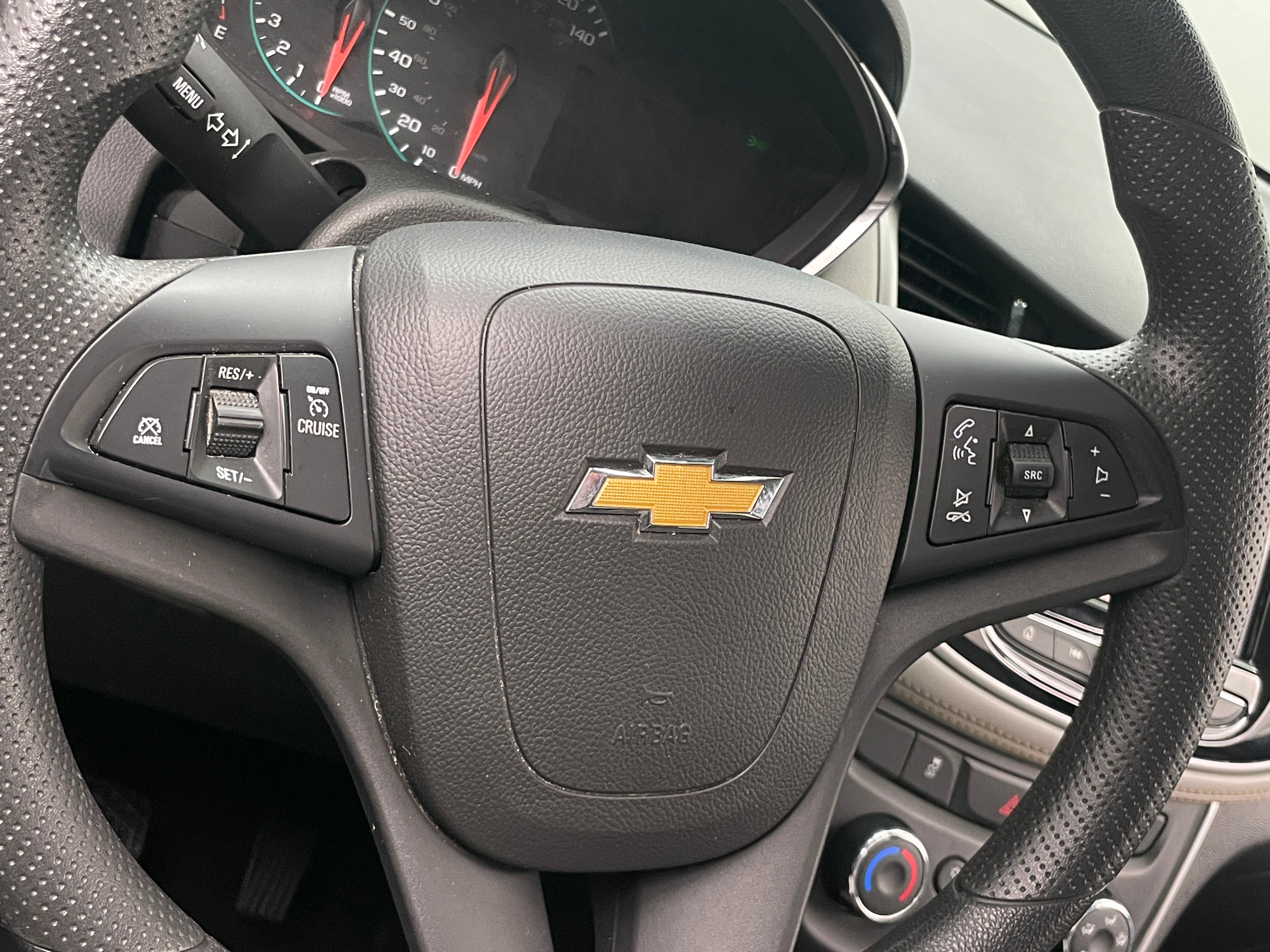 2022 Chevrolet Trax LS 5