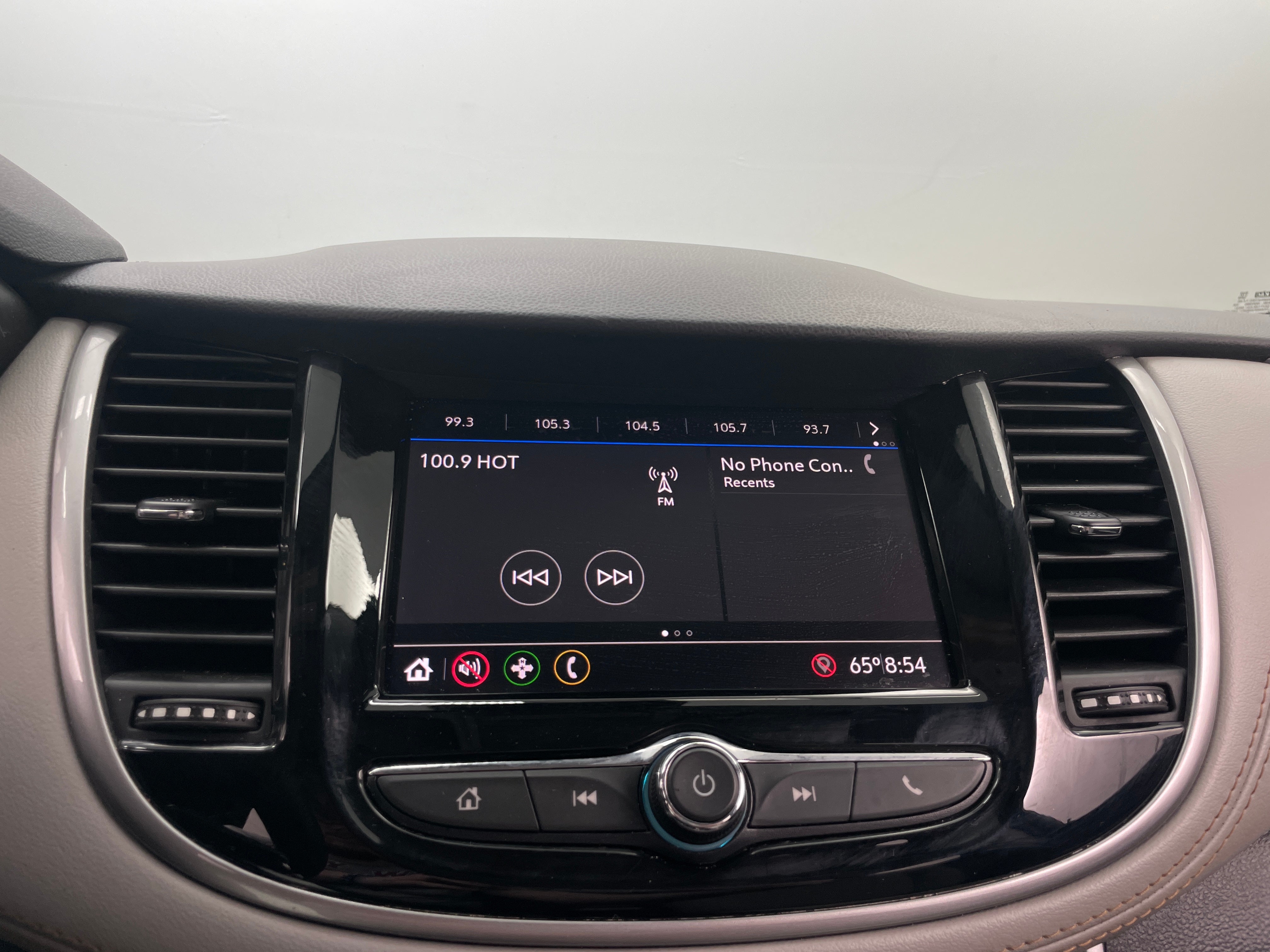 2022 Chevrolet Trax LS 4