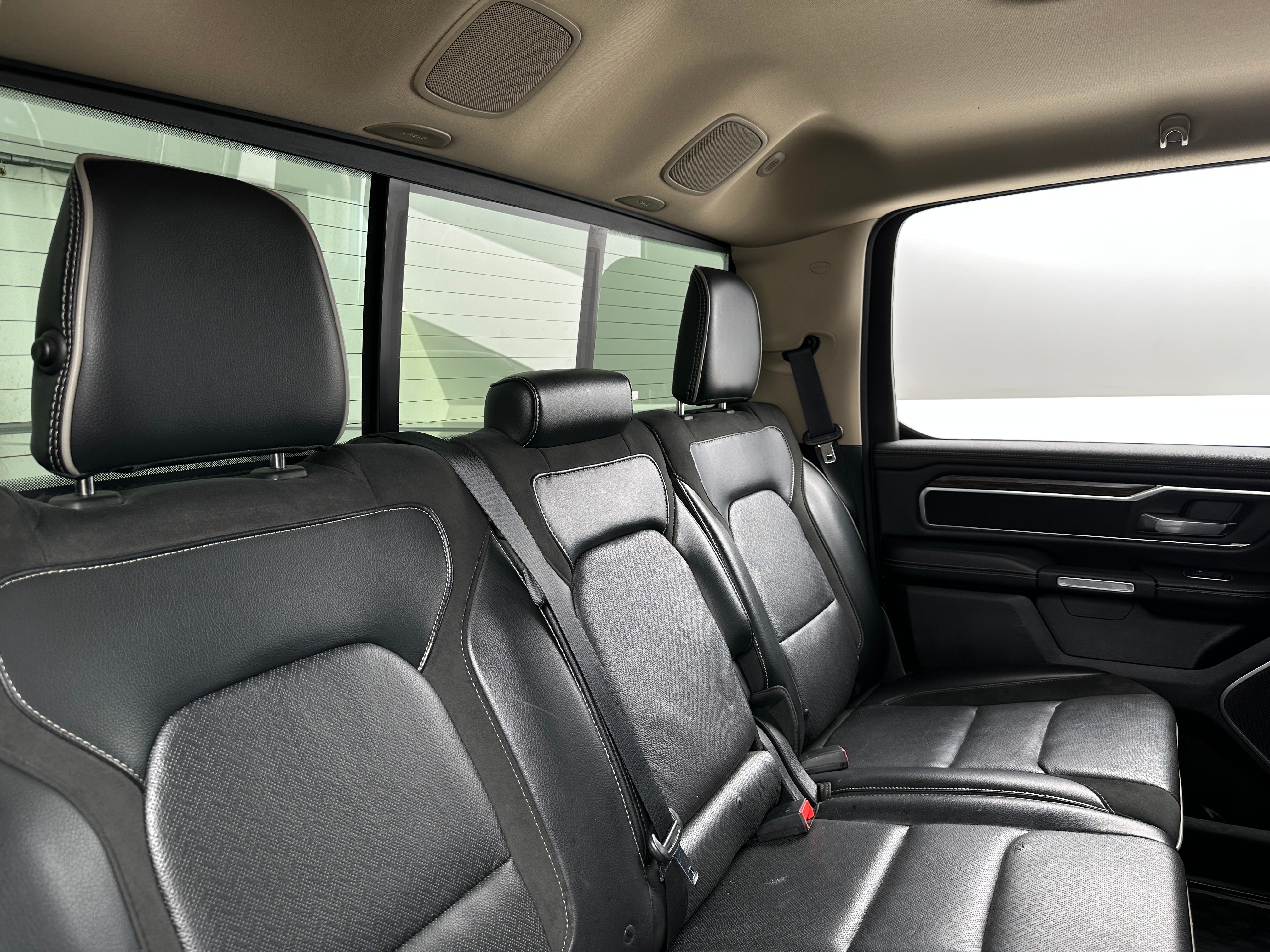 2019 RAM 1500 Laramie 5
