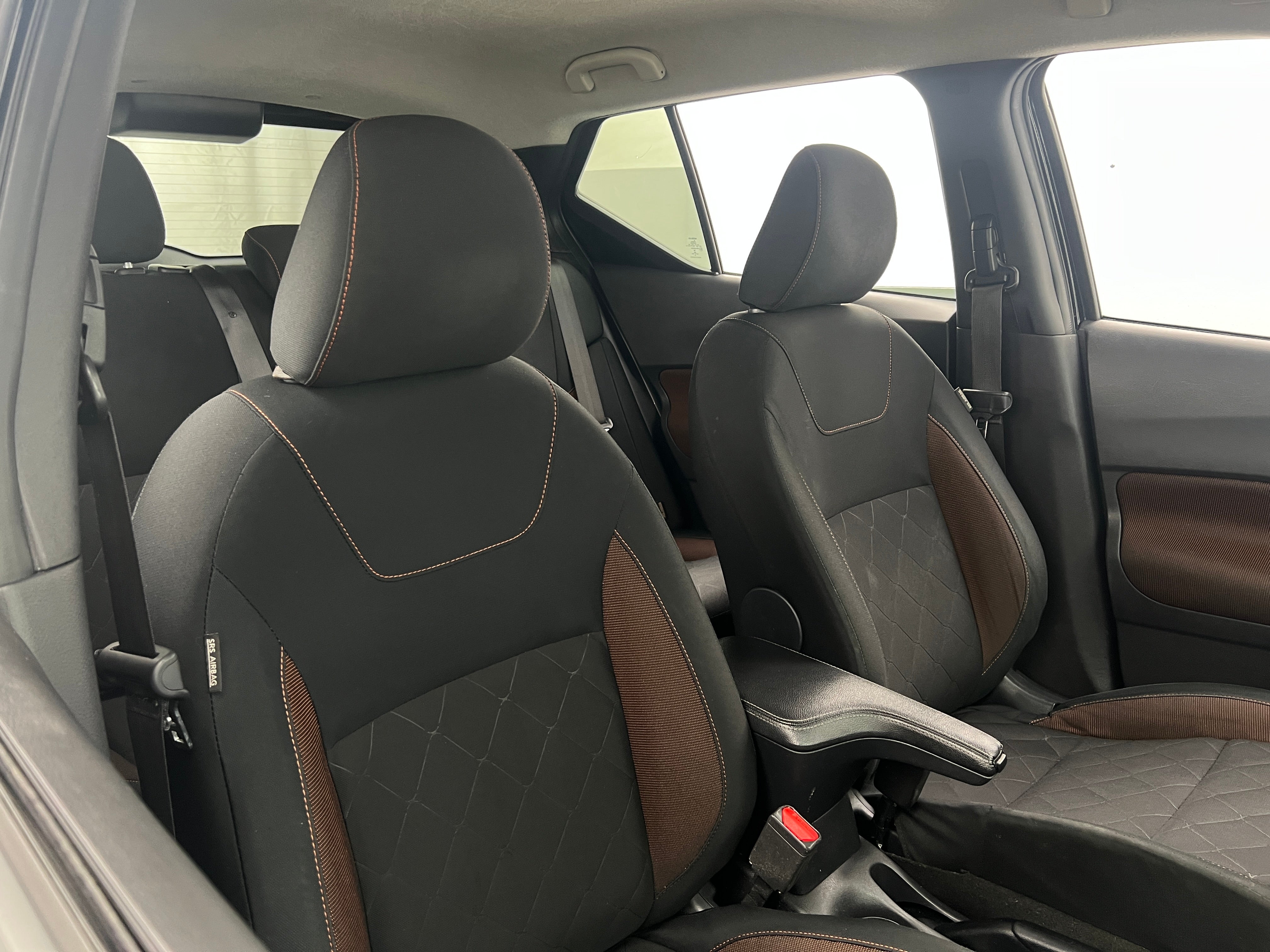 2020 Nissan Kicks SR 2