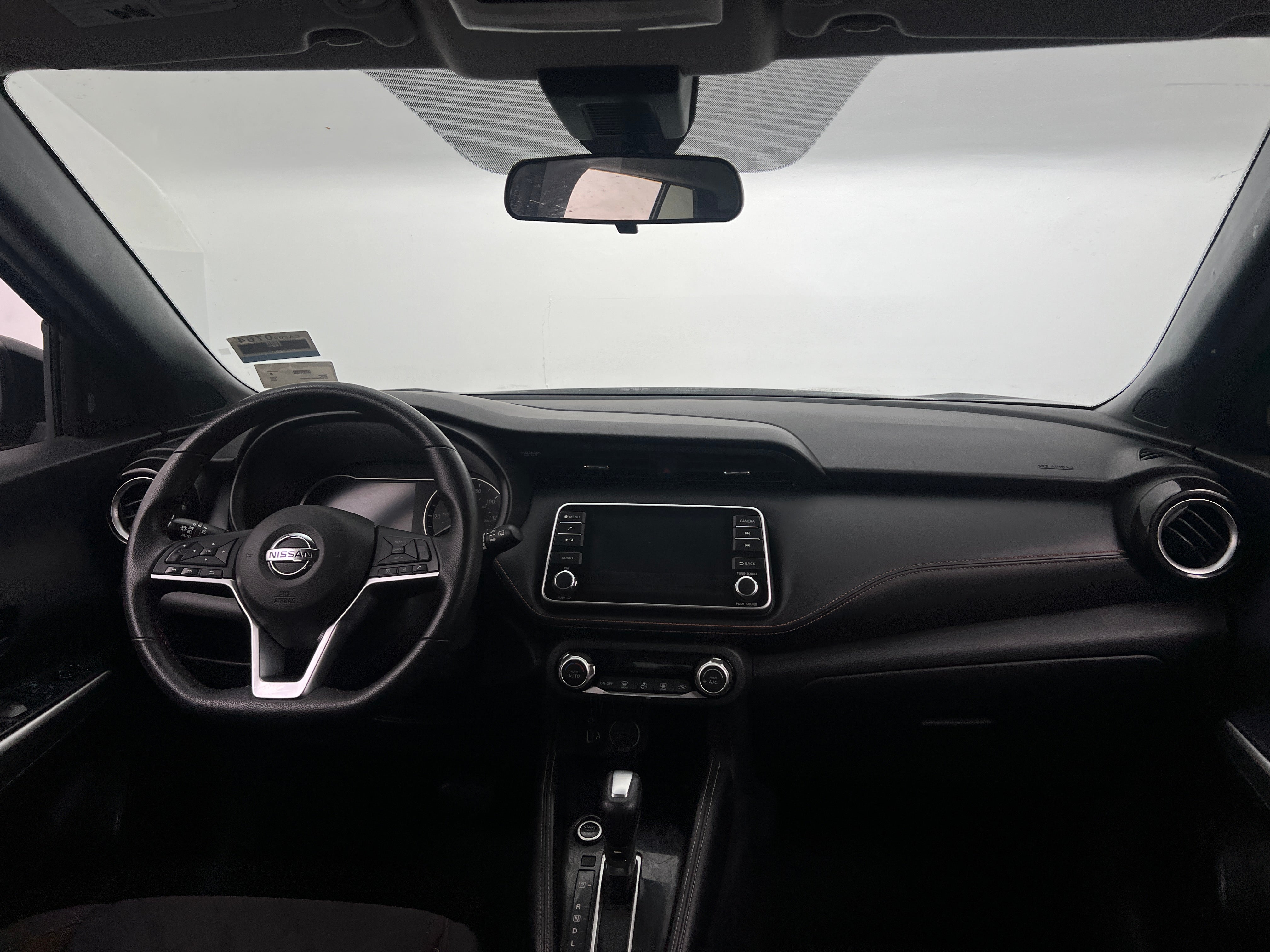 2020 Nissan Kicks SR 3
