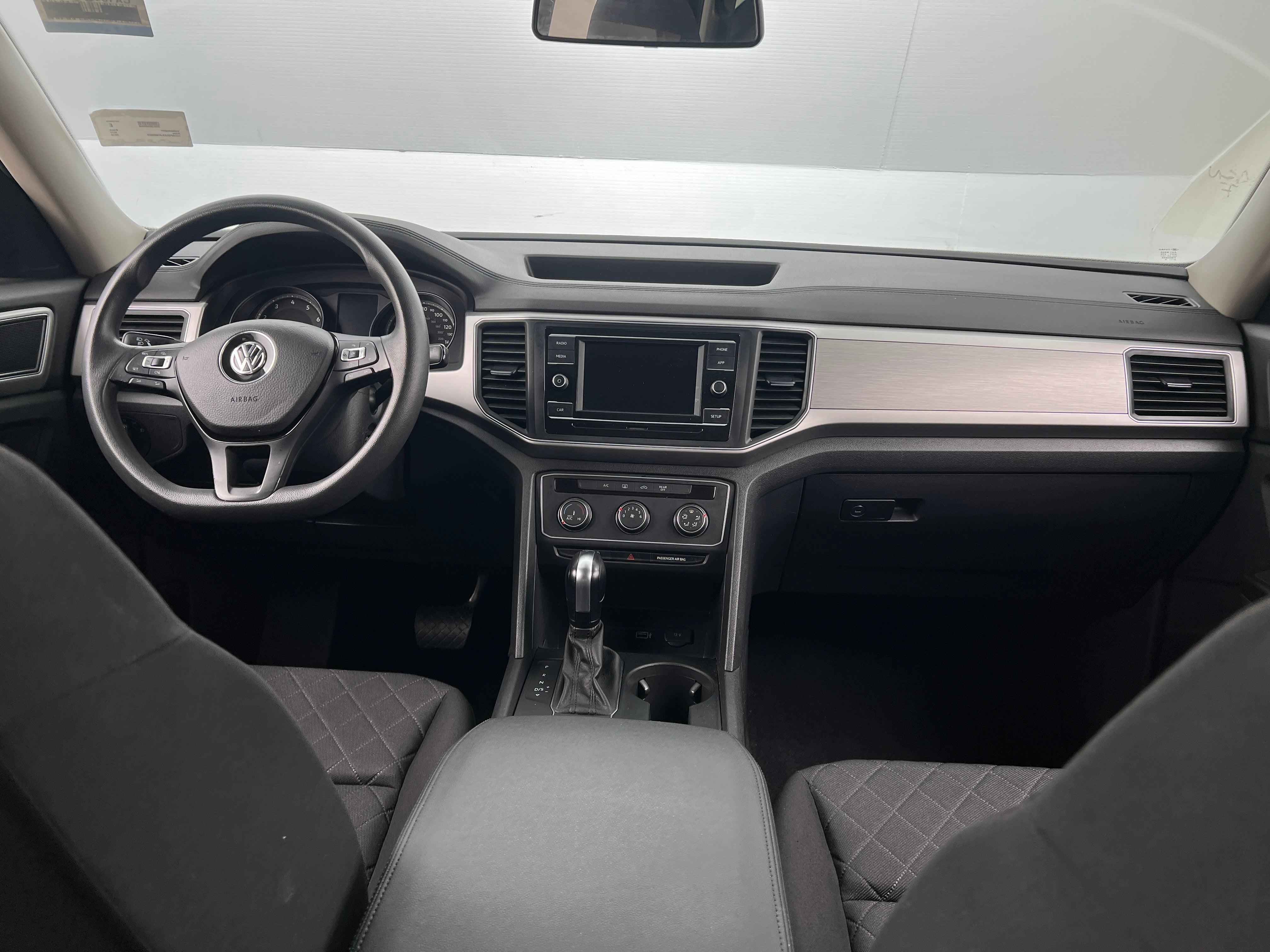 2018 Volkswagen Atlas S 3