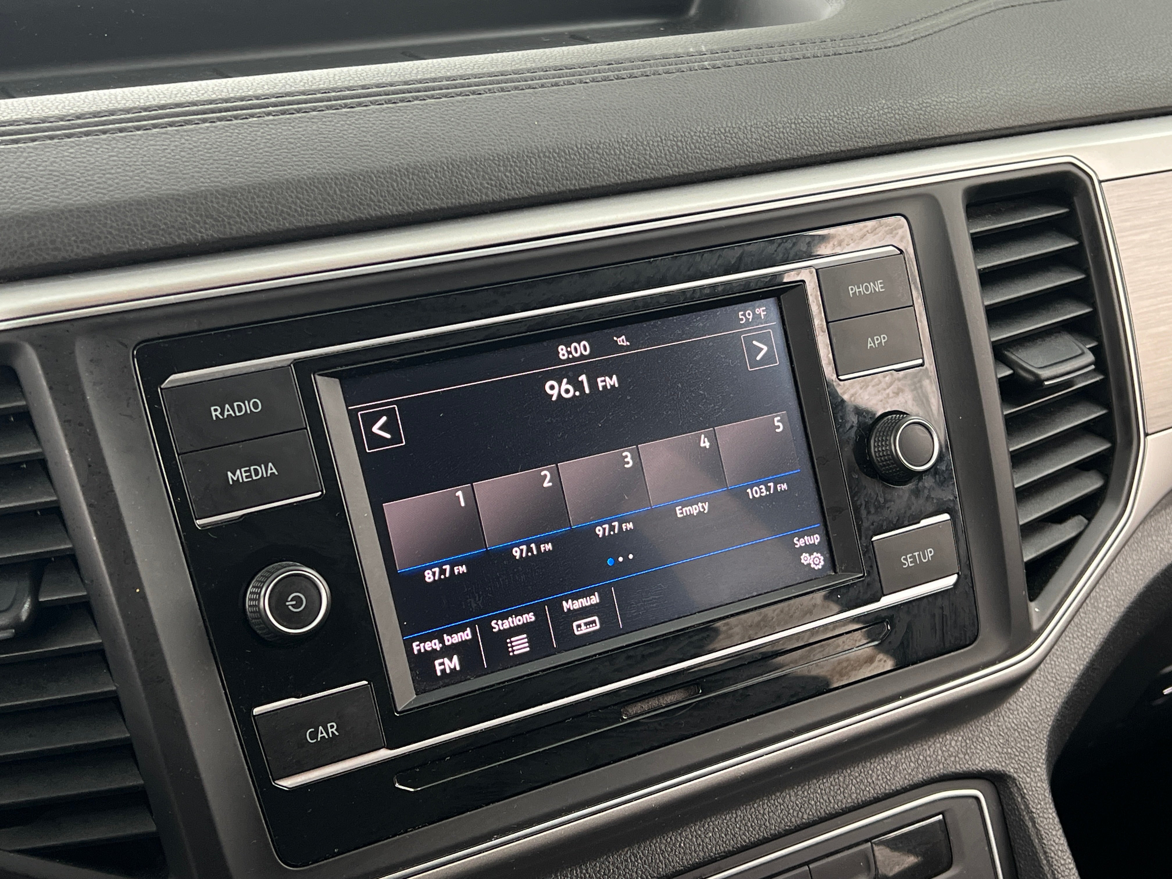 2018 Volkswagen Atlas S 4