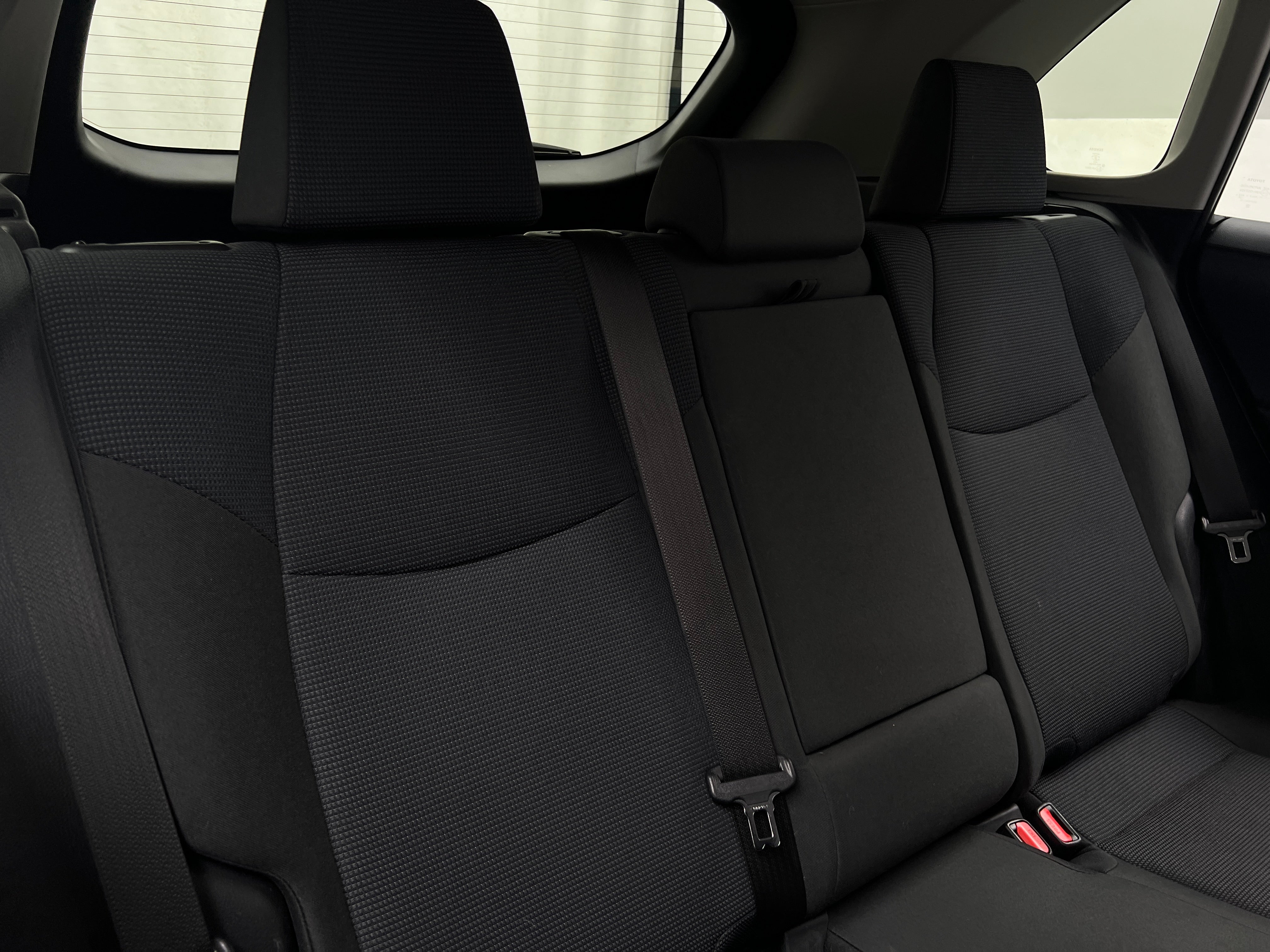 2019 Toyota RAV4 LE 6