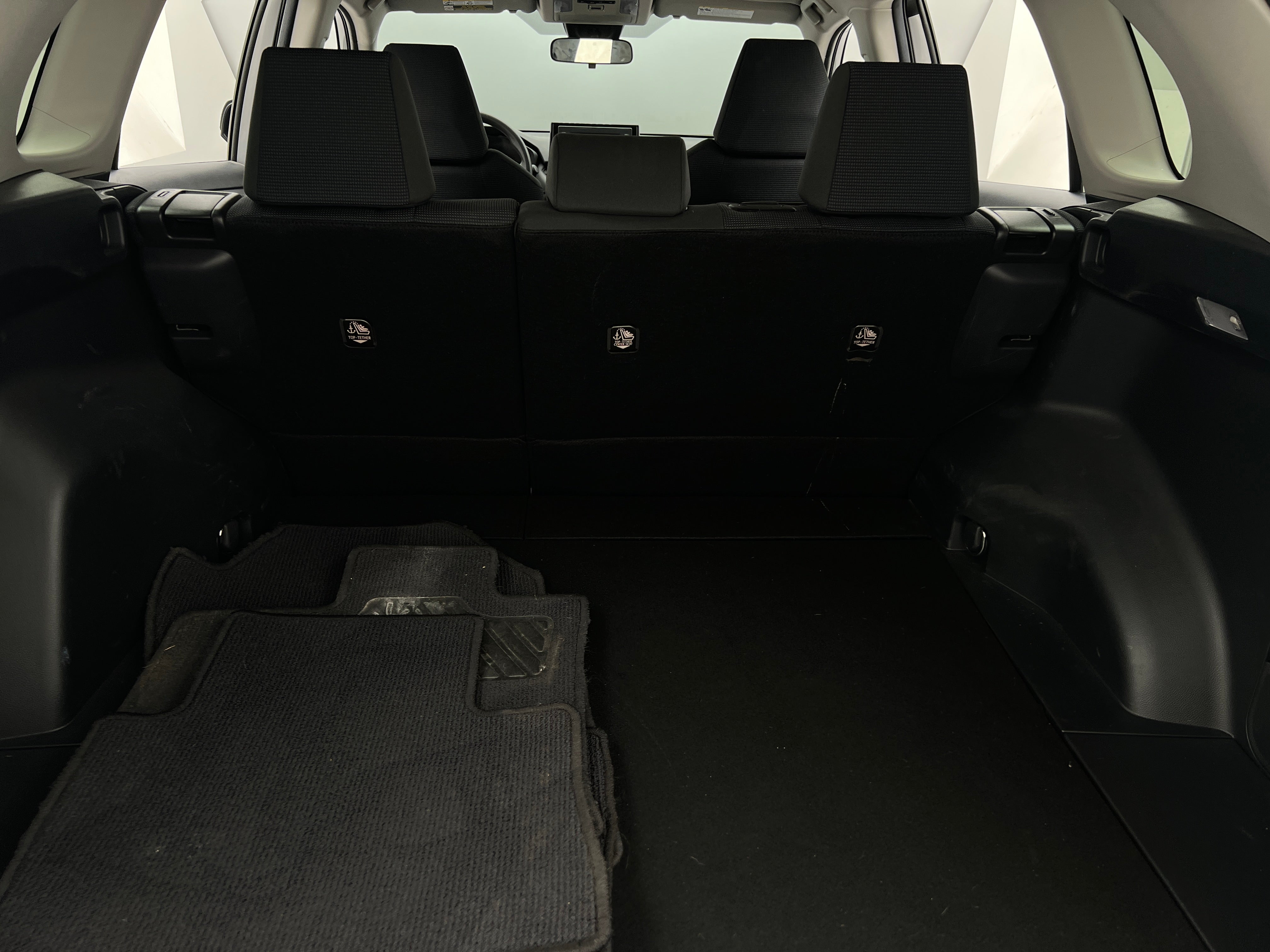 2019 Toyota RAV4 LE 7