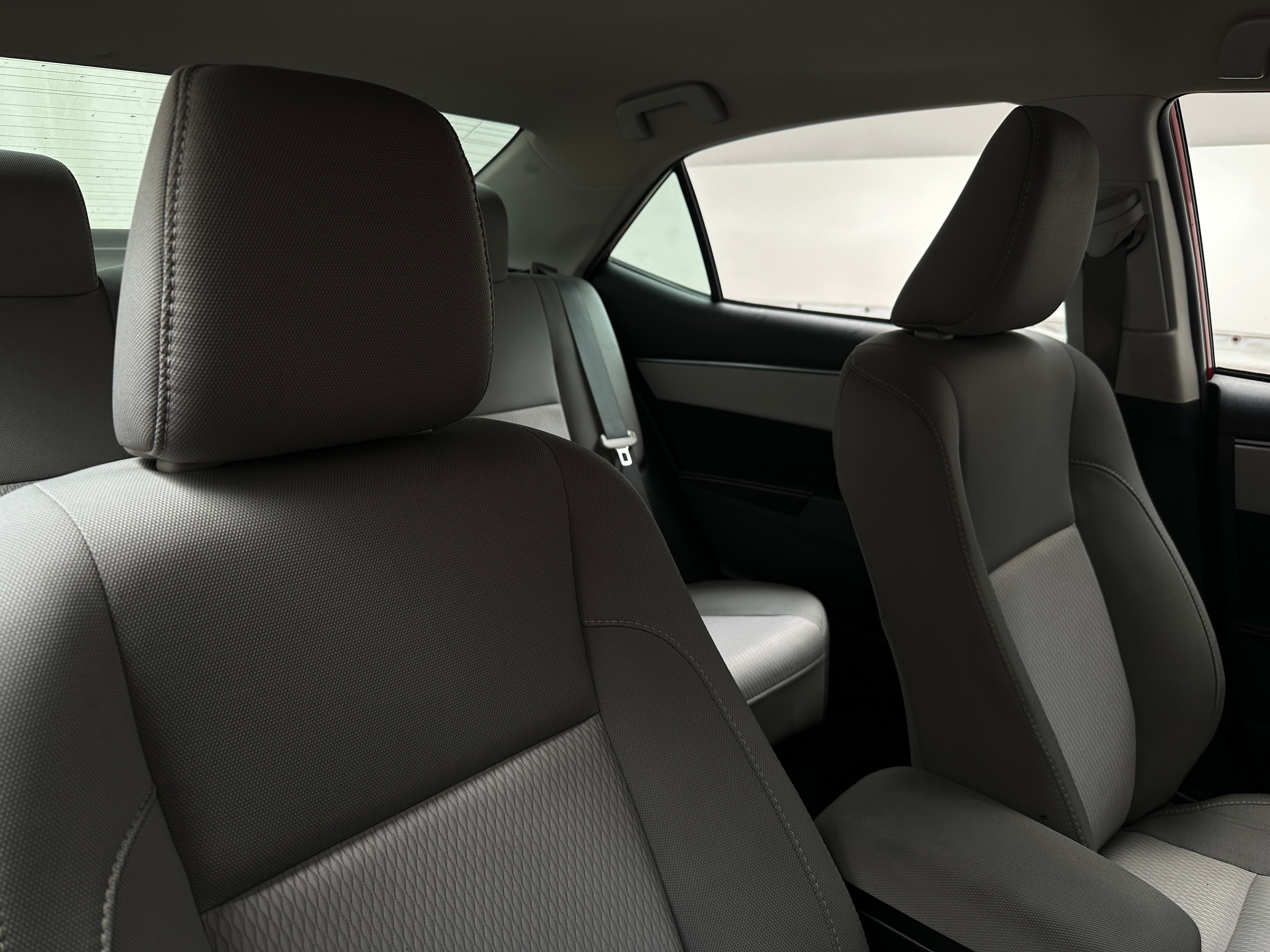 2015 Toyota Corolla LE 2