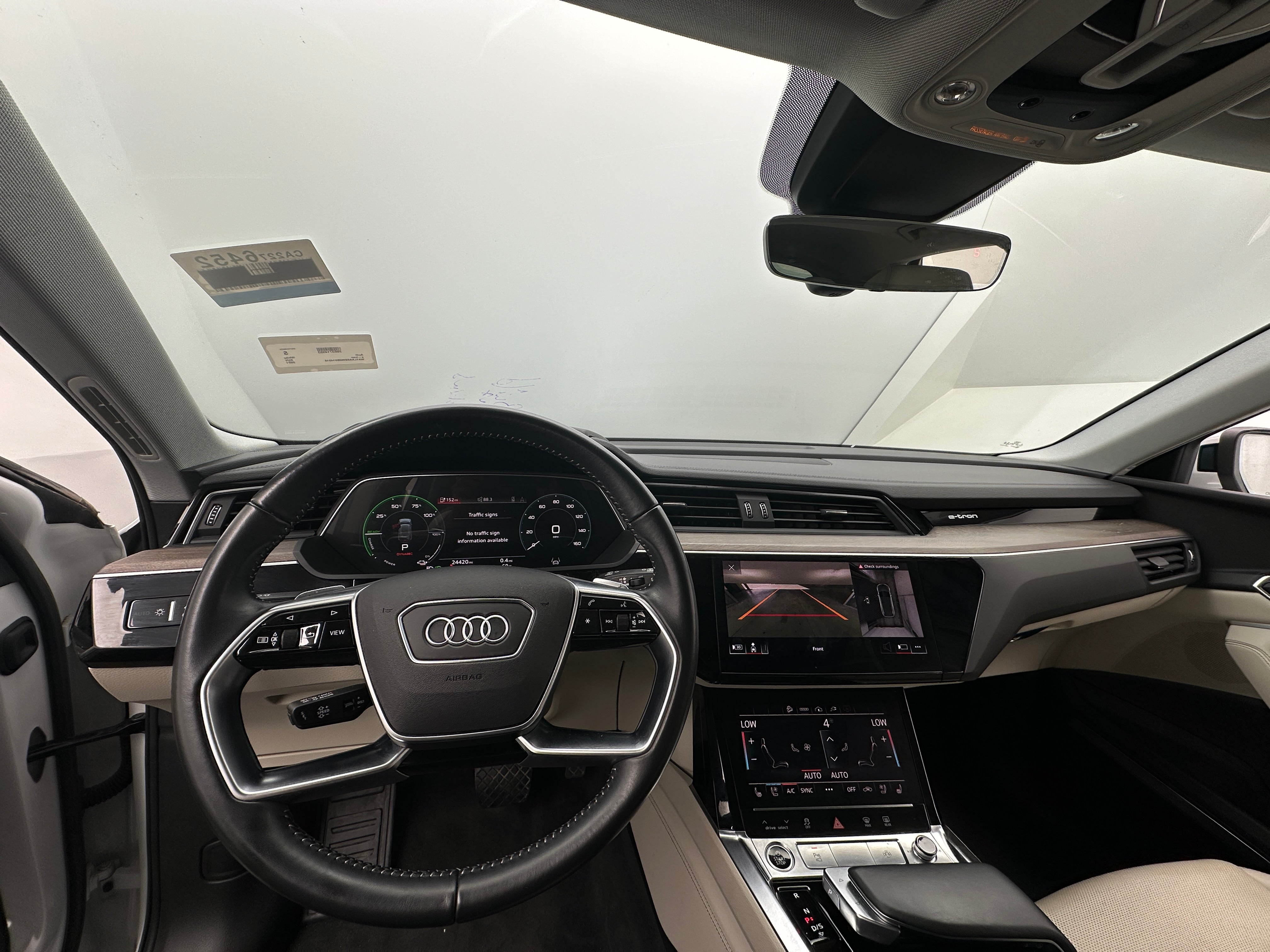 2021 Audi e-tron Premium Plus 2