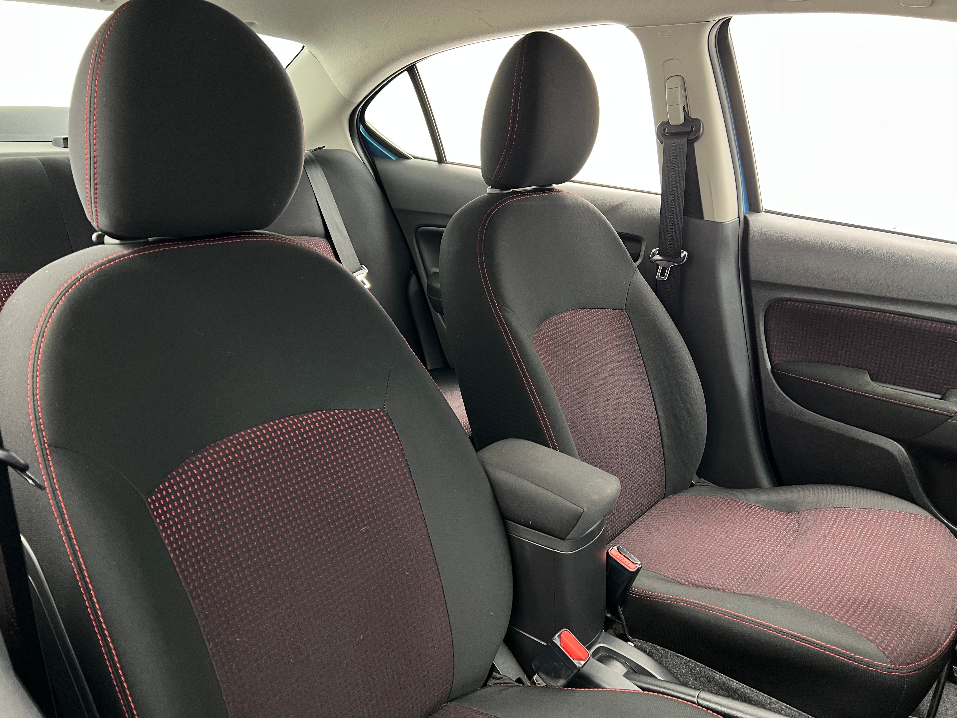 2022 Mitsubishi Mirage G4 Black Edition 2