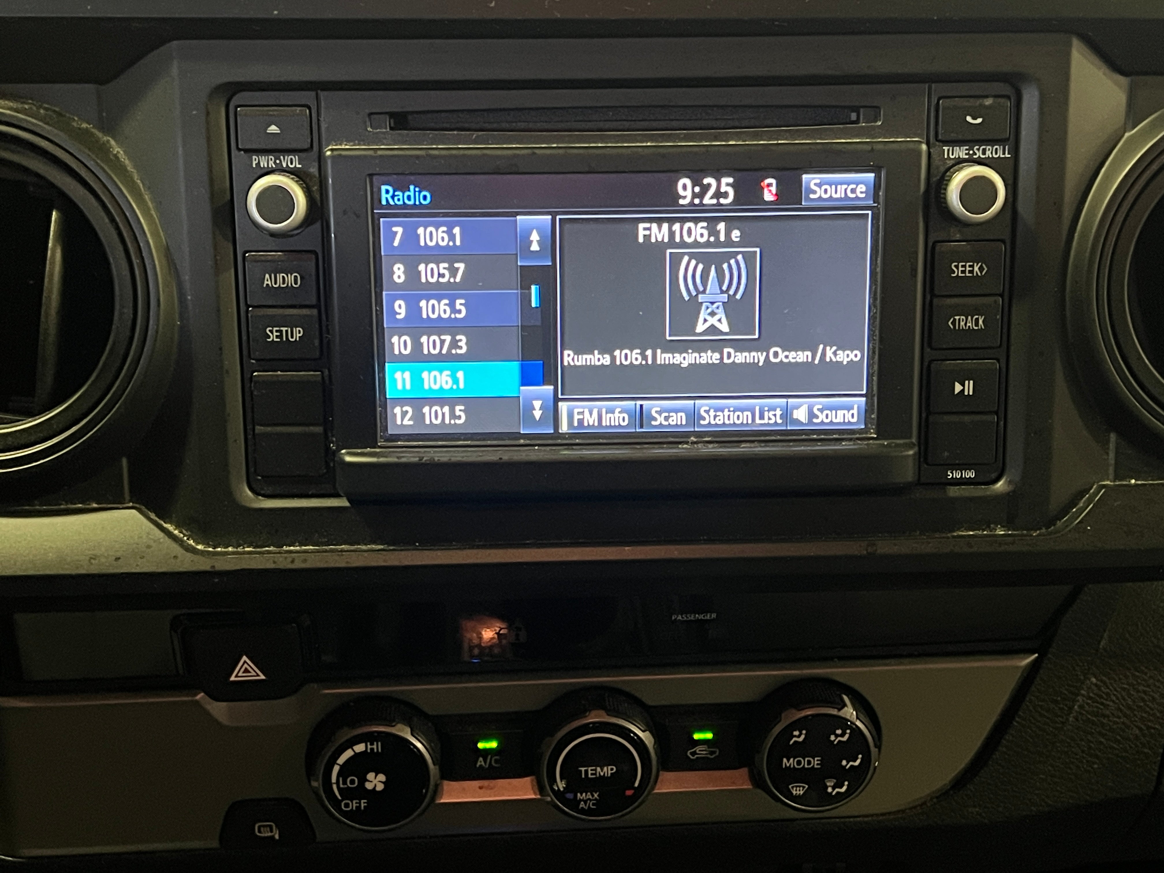 2016 Toyota Tacoma SR 4